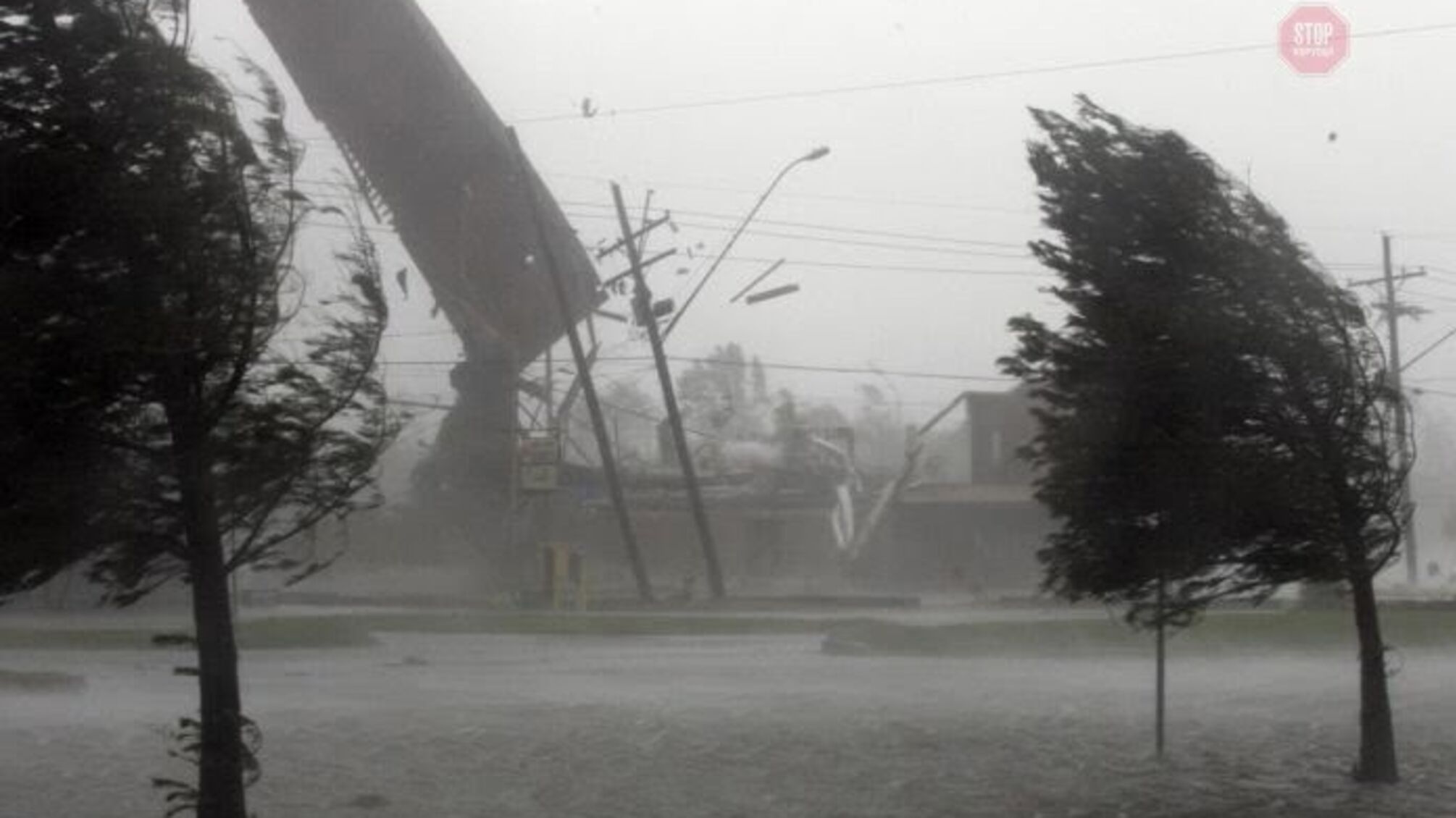 На Київ йде потужний ураган, погода різко зіпсується відразу в декількох областях – синоптики
