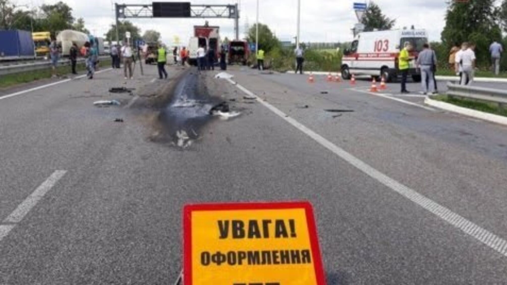 ДТП з дев'ятьма загиблими під Одесою: водія вантажівки винесло на зустрічну
