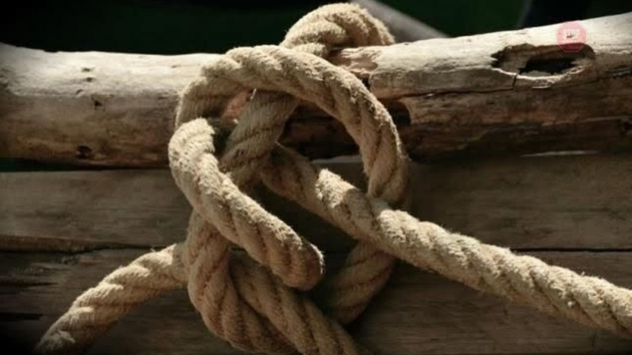 У курортному місті на Прикарпатті повісився чоловік