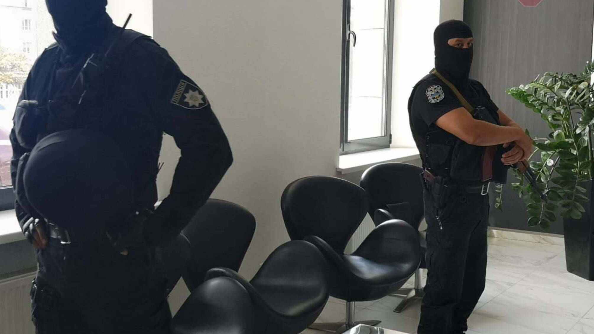 Обшуки в 'Асвіо банку': мета – тиск на завод у Броварах