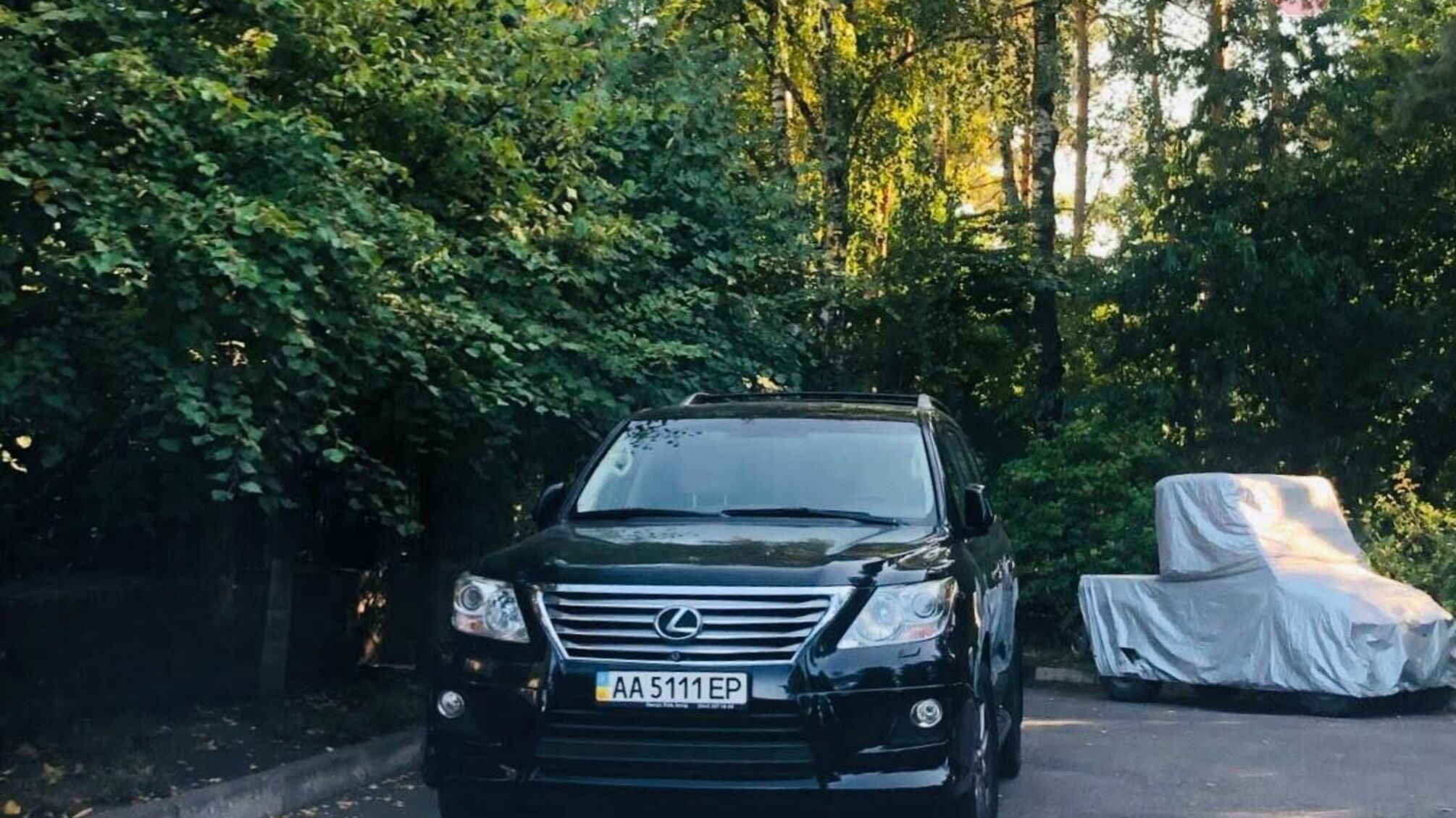 Будинок під Києвом і елітний автопарк: журналісти знайшли маєток очільника «Українського дунайського пароплавства» Чалого