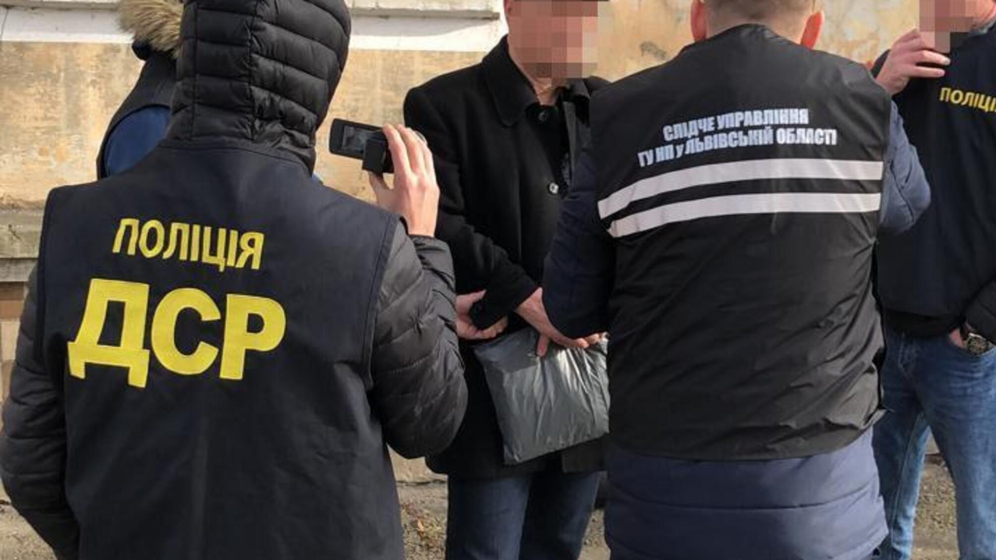 У Львові поліцейські затримали замовника підпалу автомобіля