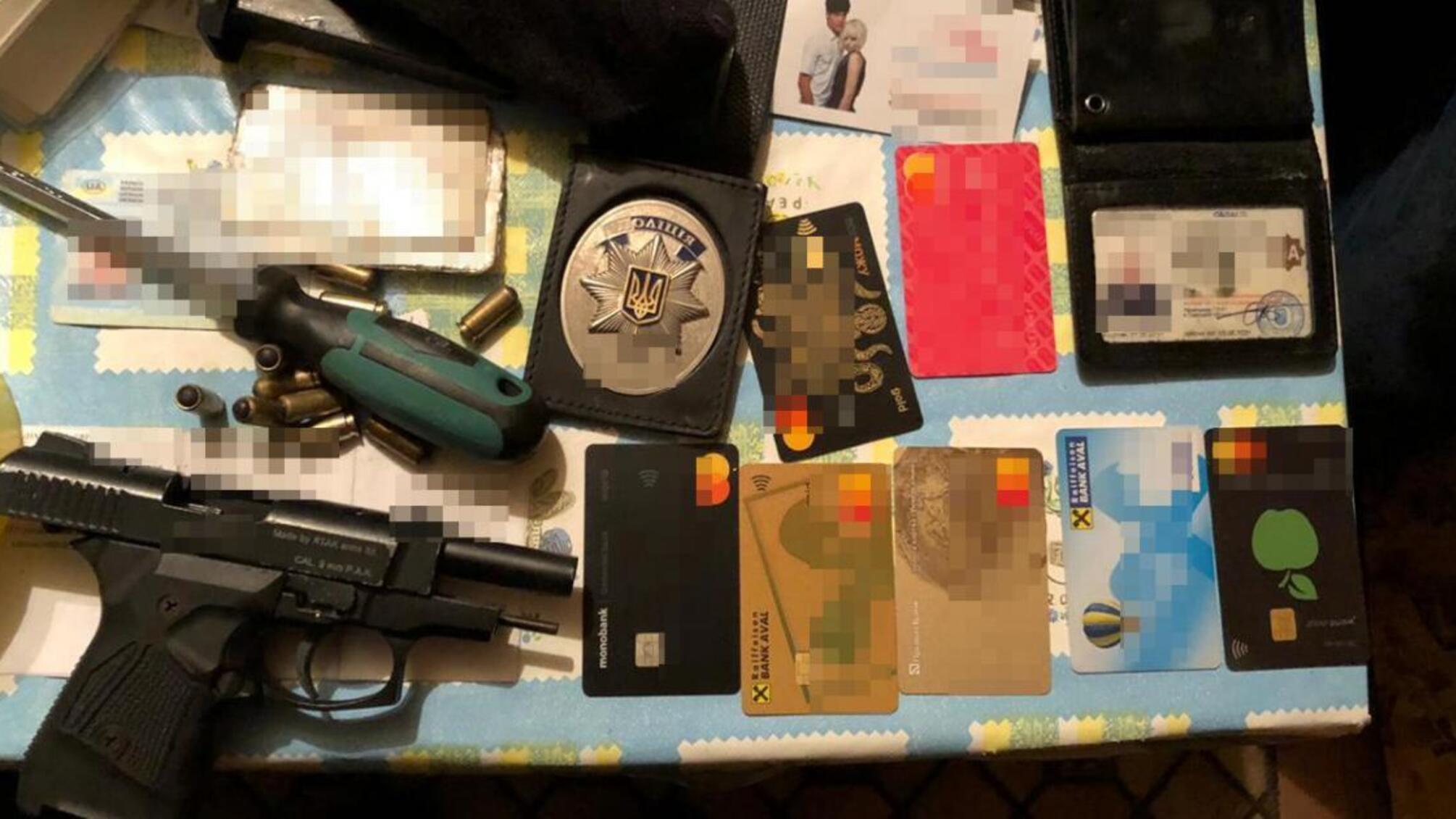 Розбійний напад на будинок пенсіонерів – ДБР затримало поліцейського та експравоохоронця