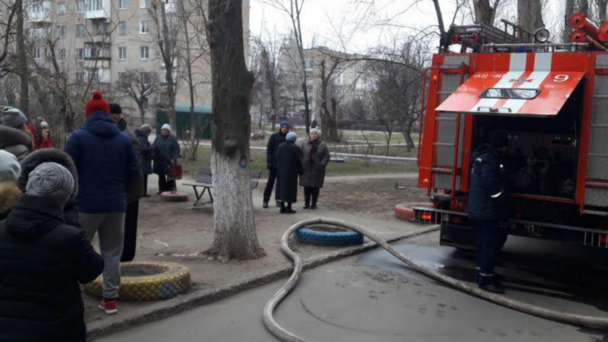 Запорізька область: під час пожежі рятувальники евакуювали 50 осіб з дев’ятиповерхового будинку