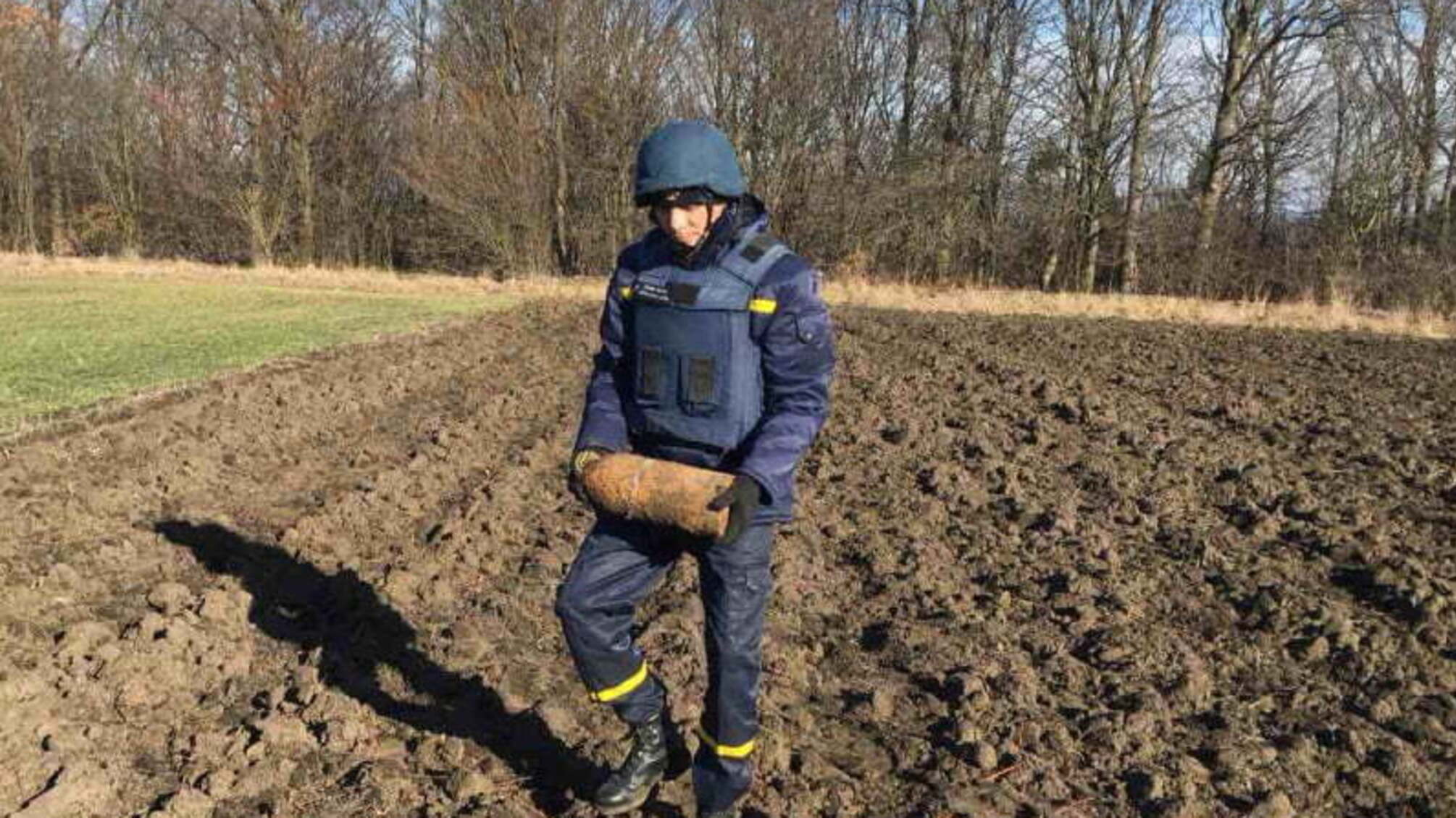 Чернівецька область: піротехніки знищили застарілий боєприпас