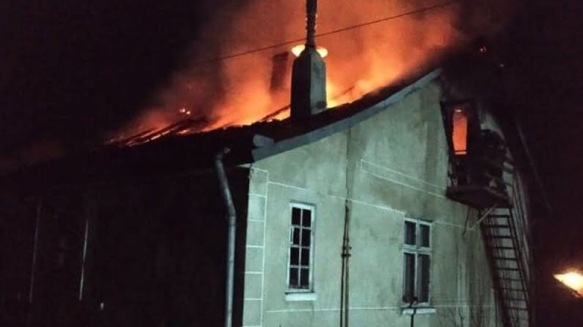 Львівська область: на пожежах загинуло двоє людей
