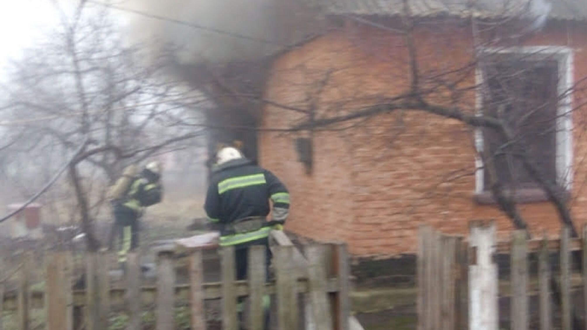 На Кіровоградщині під час гасіння пожежі в приватному будинку рятувальники виявили тіло громадянина