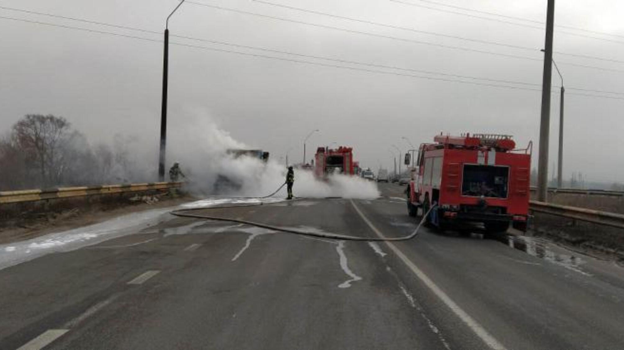 Київська область: рятувальники ліквідували загоряння вантажного автомобіля