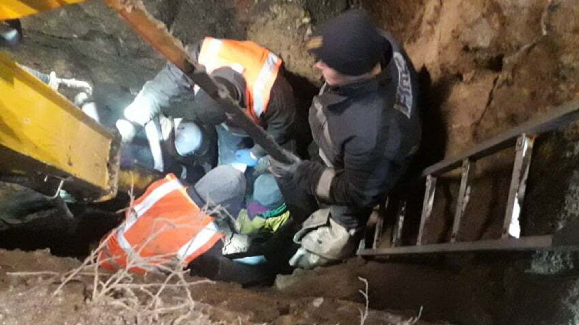 м. Харків: рятувальники вилучили з-під завалу 41-річного чоловіка