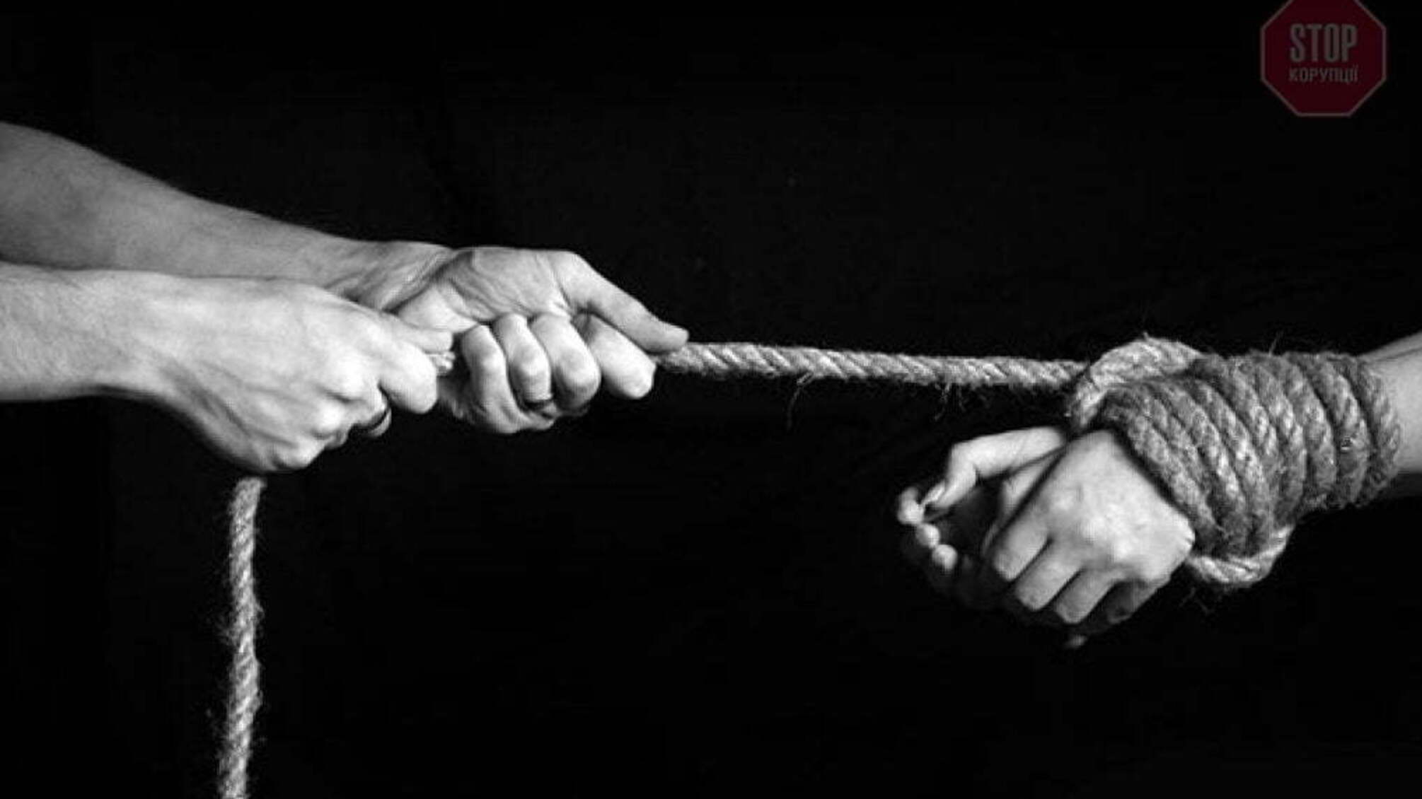 У Запоріжжі жінка вербувала жінок на роботу в борделі (відео)