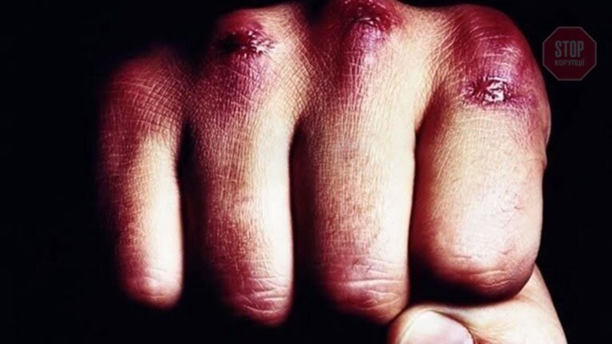 На Дніпропетровщині троє молодиків намагалися пограбувати ринок та вбили сторожа (фото)