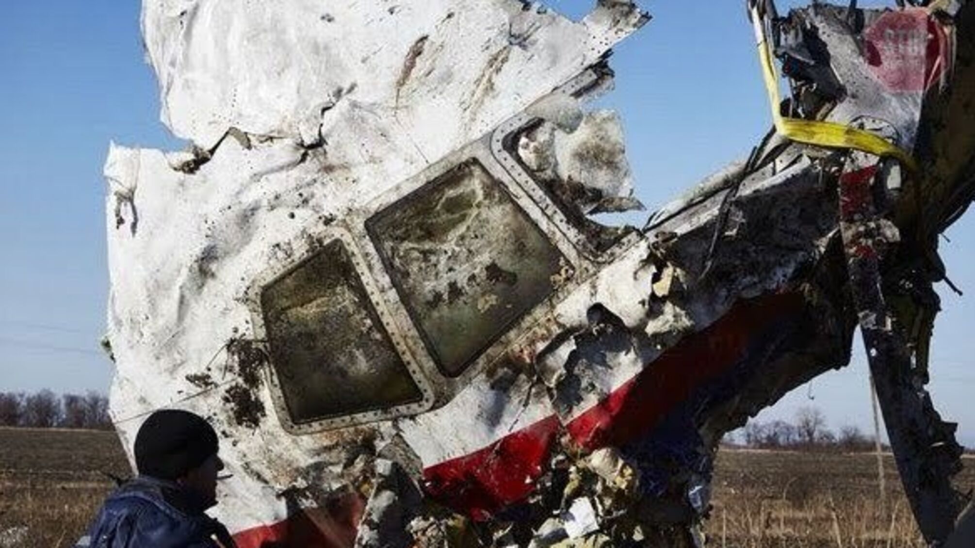 Охоронця збитого літака МН17 на Донбасі залишили під арештом