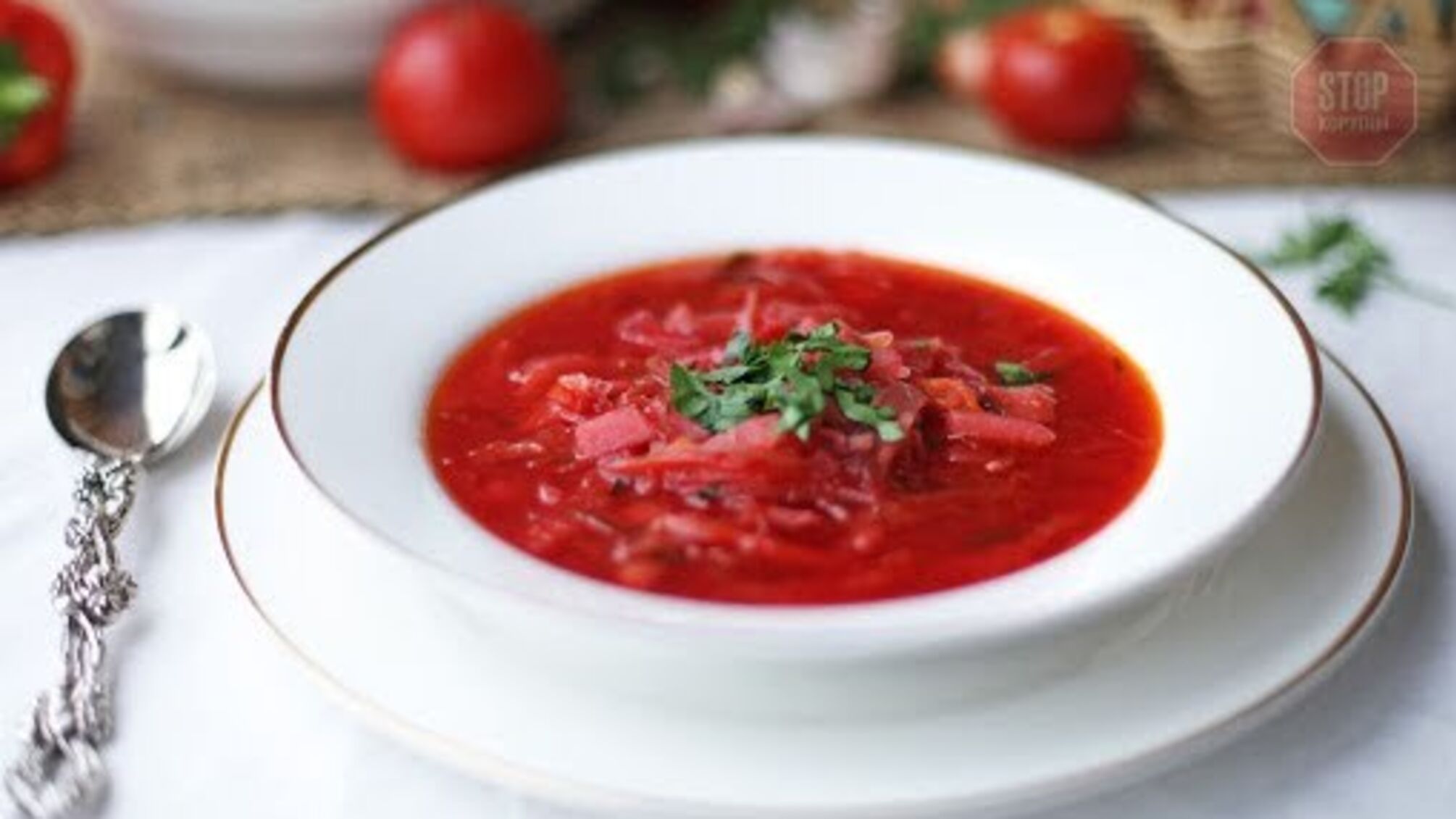 У Франції українській борщ назвали традиційним 'російським супом'