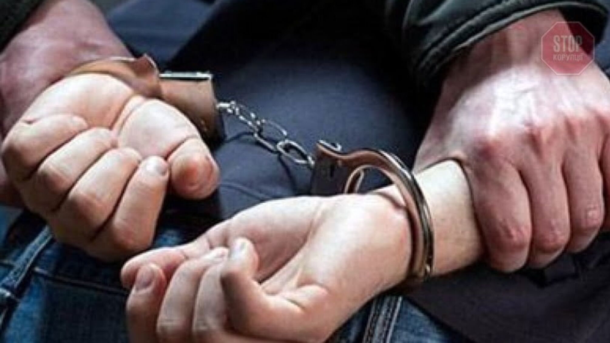 Відлупцював батька і ледь не вбив матір: на Миколаївщині затримали чоловіка