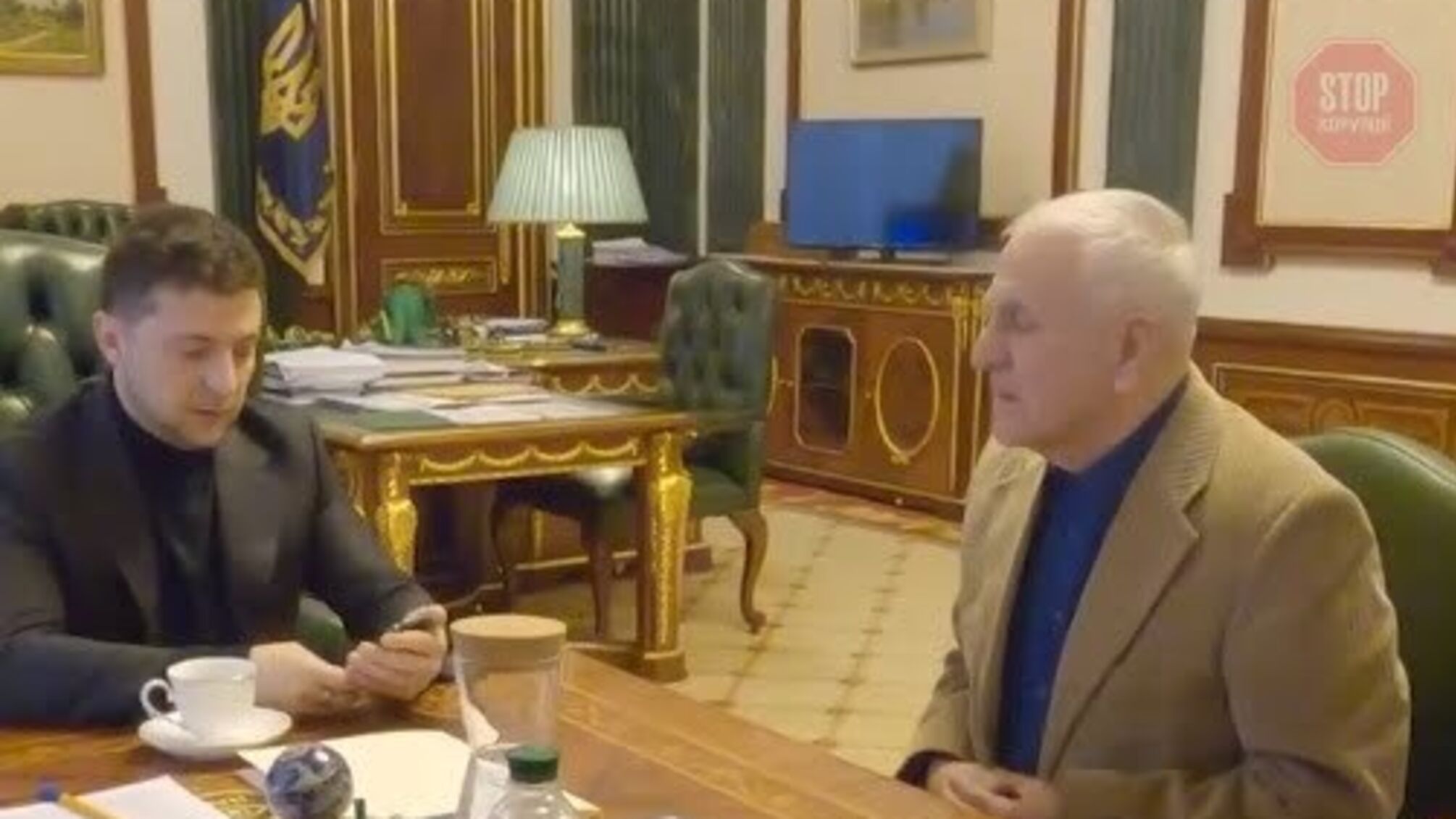 Президент Зеленський повернув кінорежисеру захоплене рейдерами житло (відео)