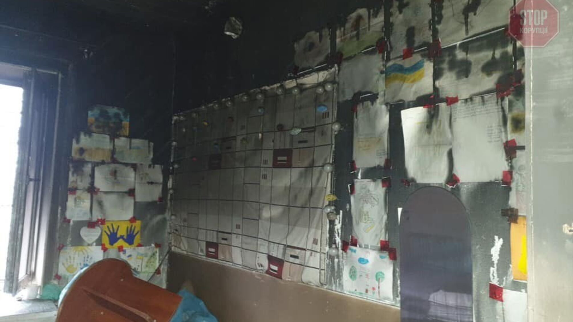 На Донбасі згоріла база медиків: волонтер отримав опіки (фото)