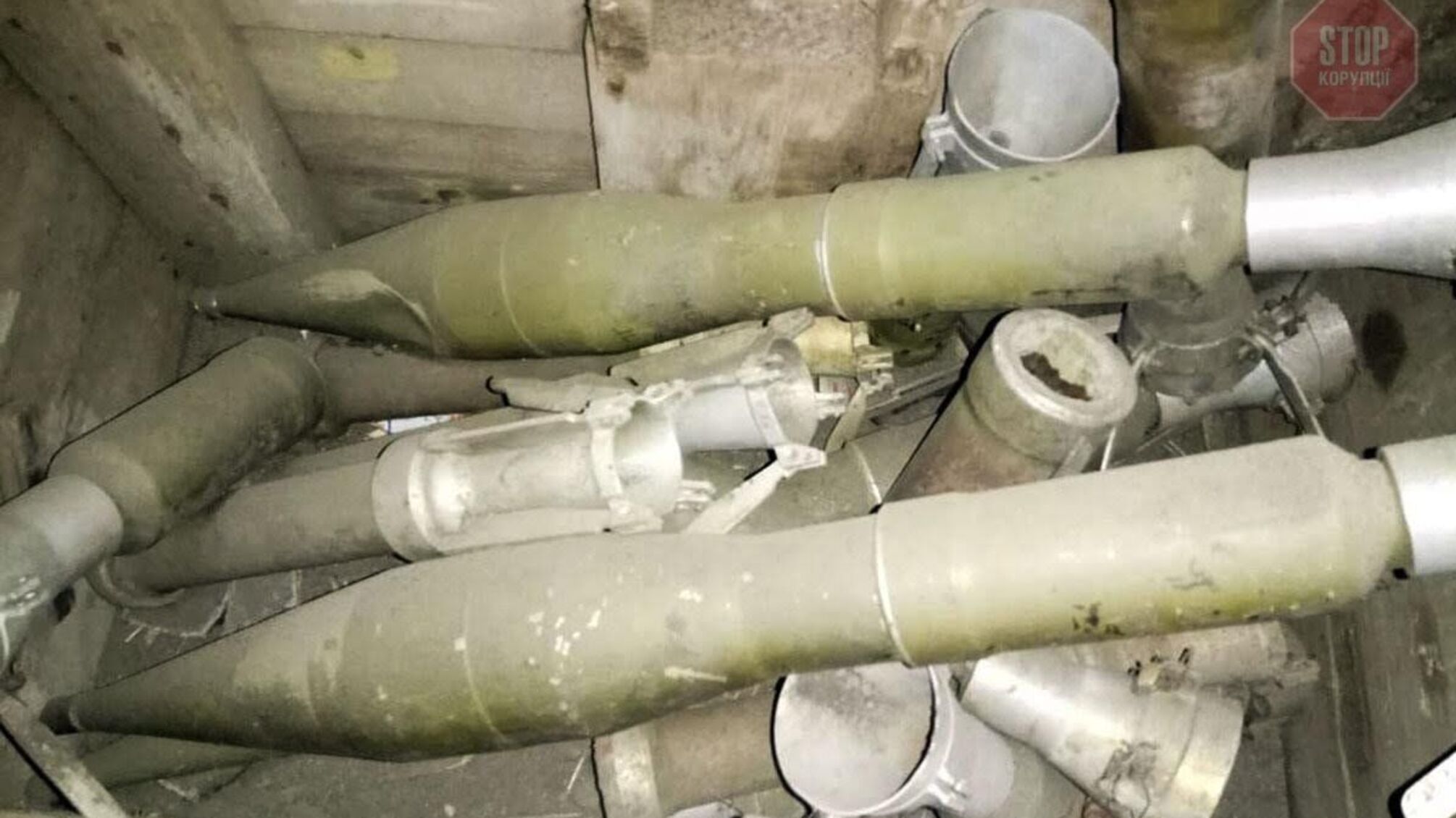 На Донеччині чоловік знайшов боєприпаси та приніс їх додому - стався вибух (фото)