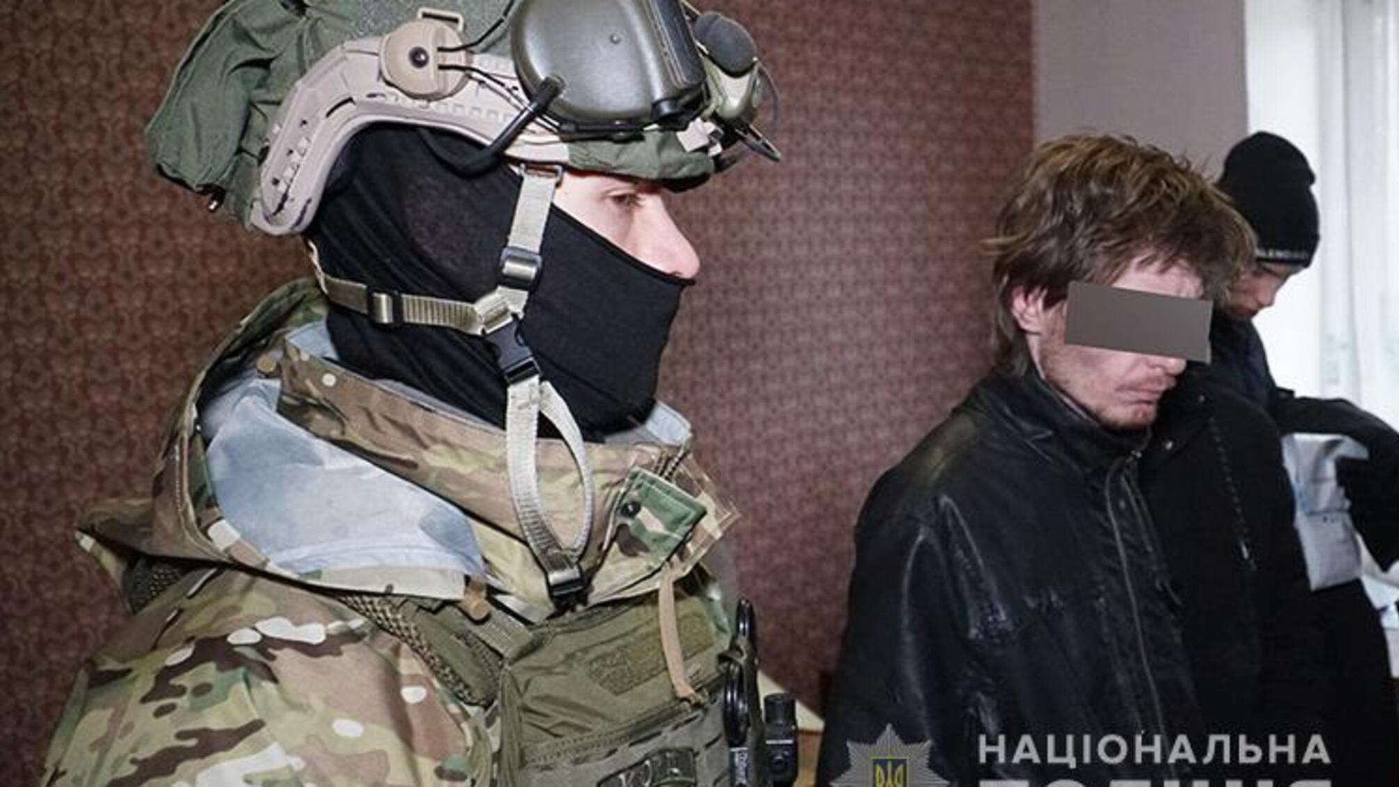 Оперативники Тернополя вилучили у місцевих 'закладчиків' майже кілограм психотропних речовин