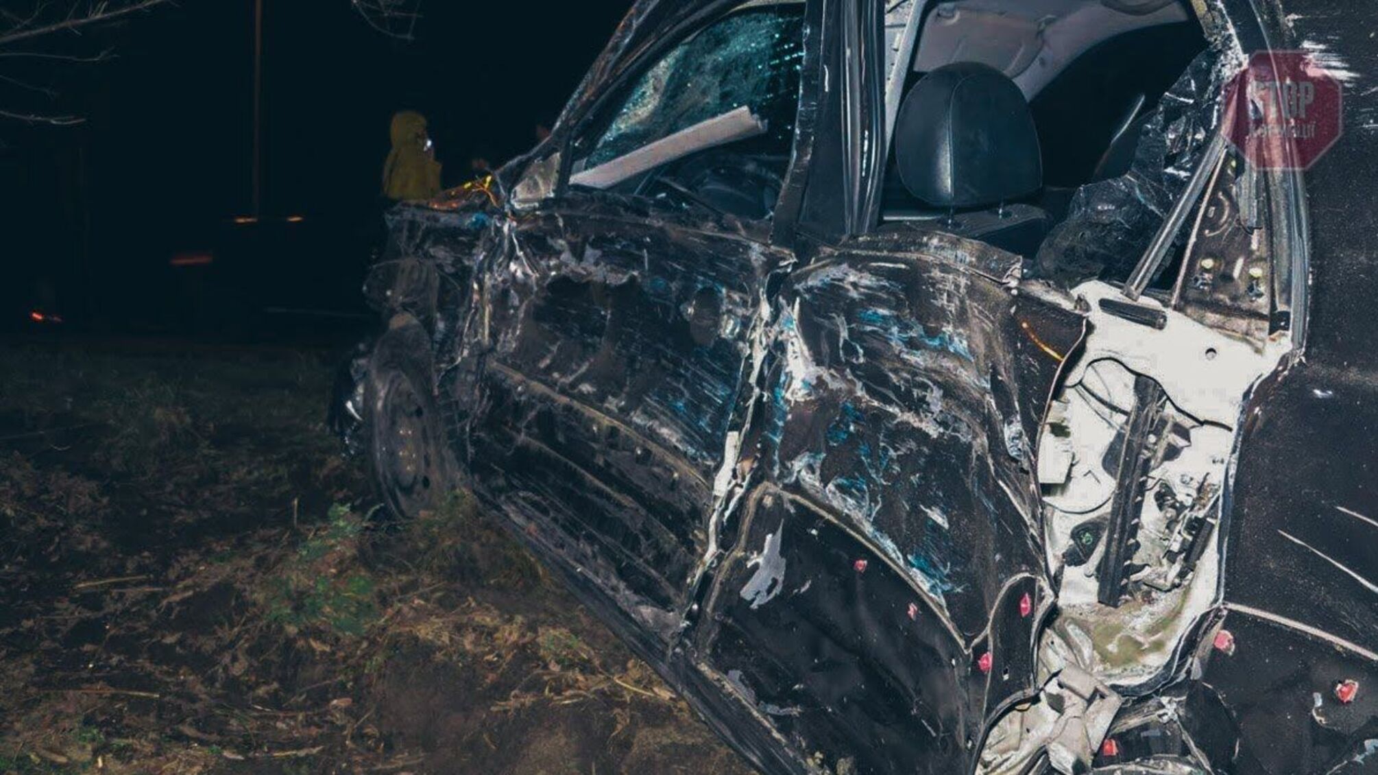 Перевищив швидкість: в Києві легковик втратив керування, що привело до смертельної ДТП (фото)