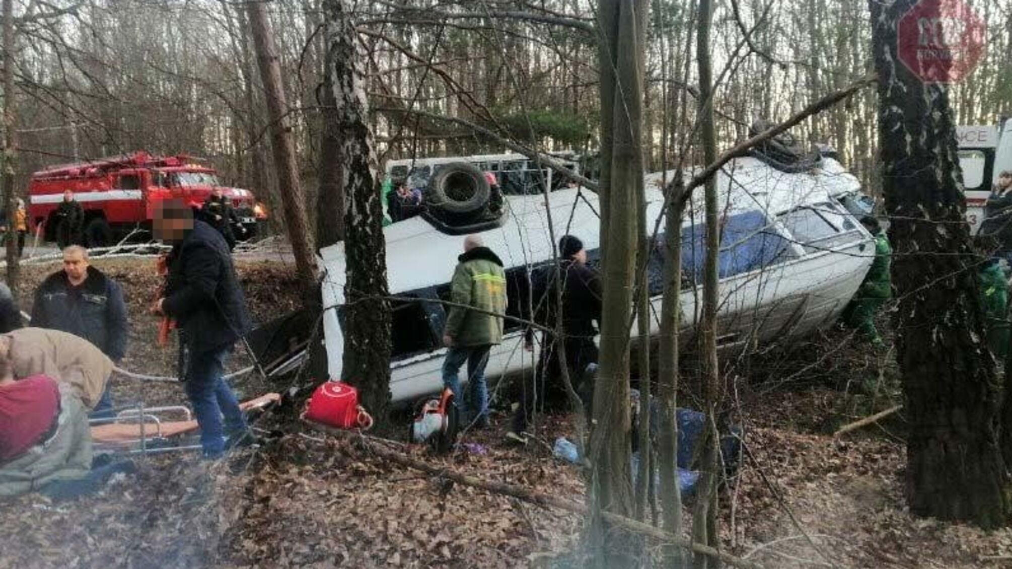 ДТП із потерпілими на Рівненщині: постраждали пасажири маршрутки (фото)