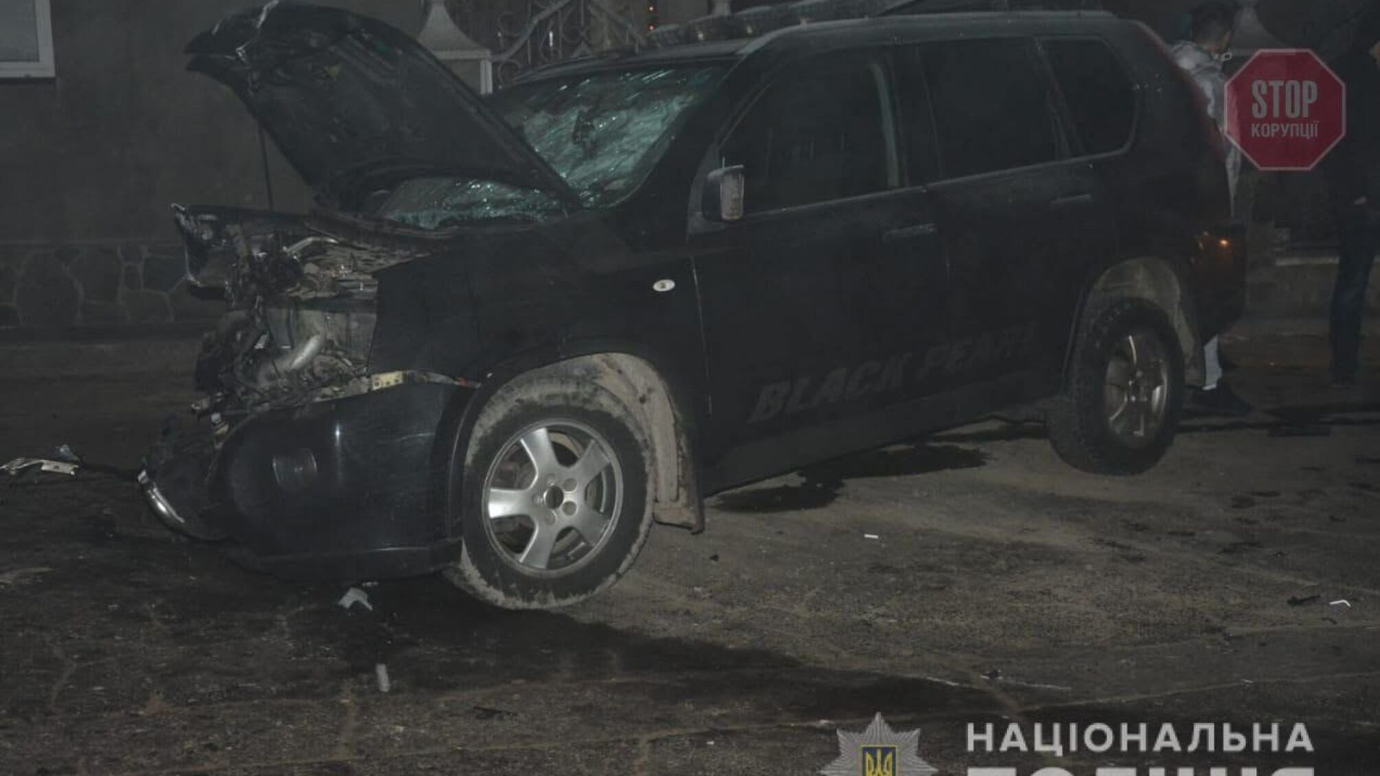 Виїхав на зустрічну смугу: на Закарпатті під час ДТП травмовані двоє людей (фото)