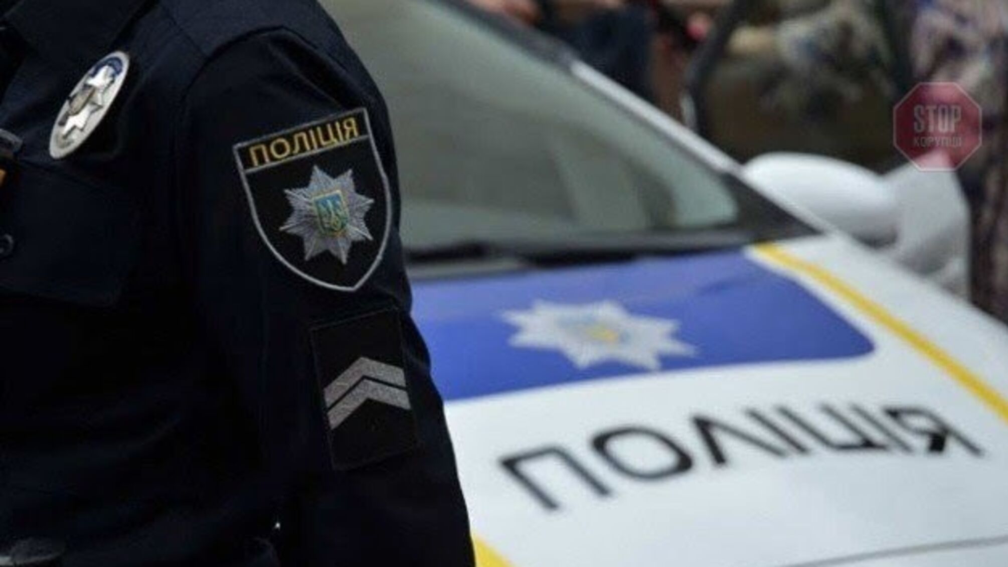 Випала з четвертого поверху з порізаними венами: поліція розслідує вбивство дівчини