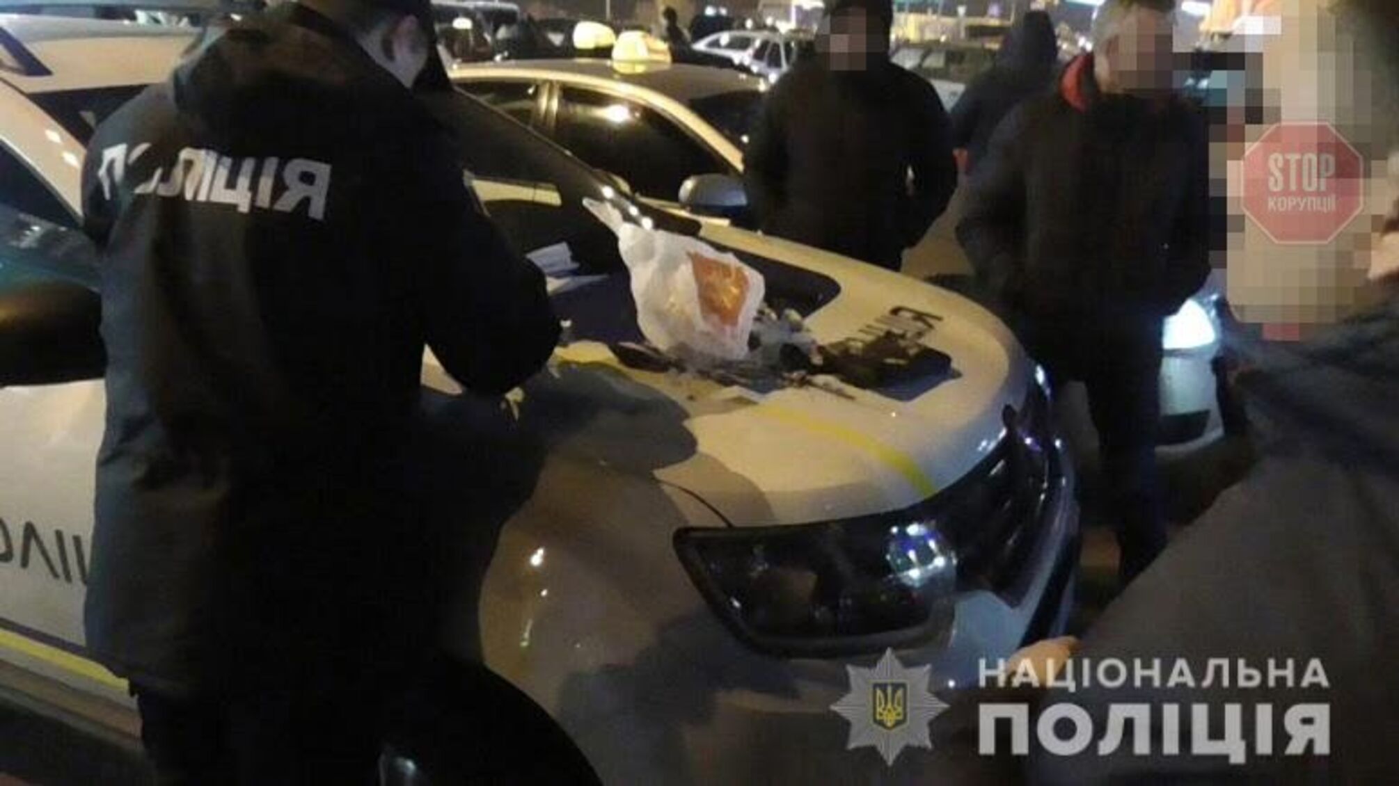 В Києві на залізничному вокзалі пара вкрала у чоловіка чималу суму коштів