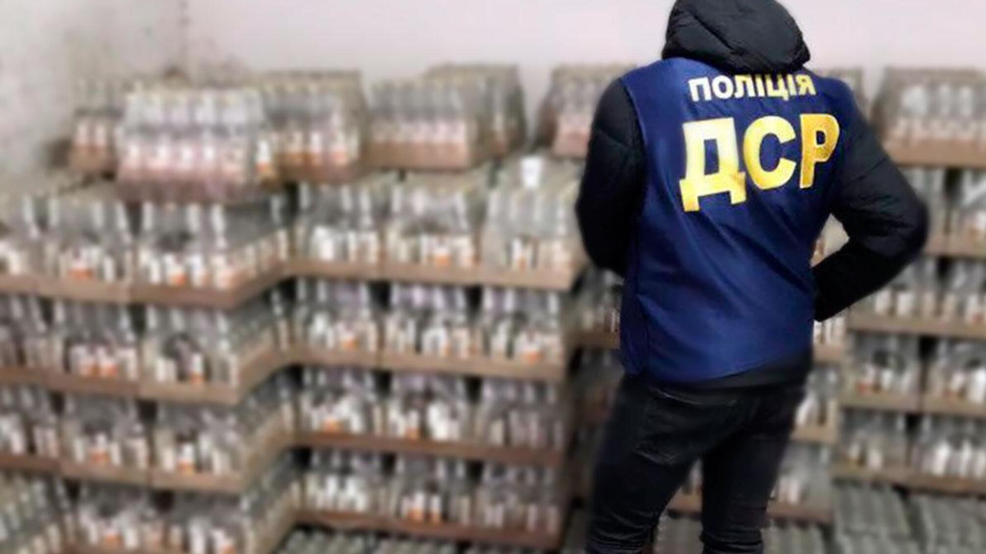 На Полтавщині поліція викрила «мережу» збуту фальсифікованого алкоголю та тютюну