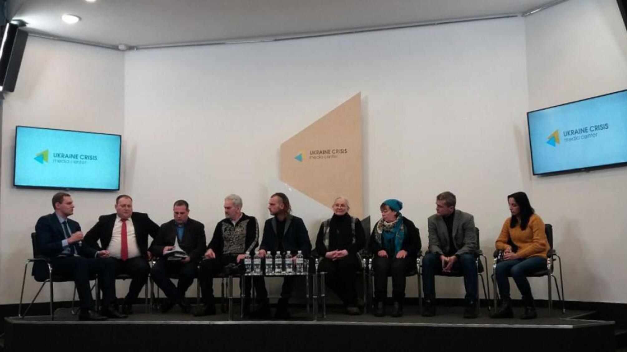 Спеціальний слідчий підрозділ ДБР у «справах Майдану» поінформував родини Героїв Небесної Сотні та їхніх представників про перші результати роботи
