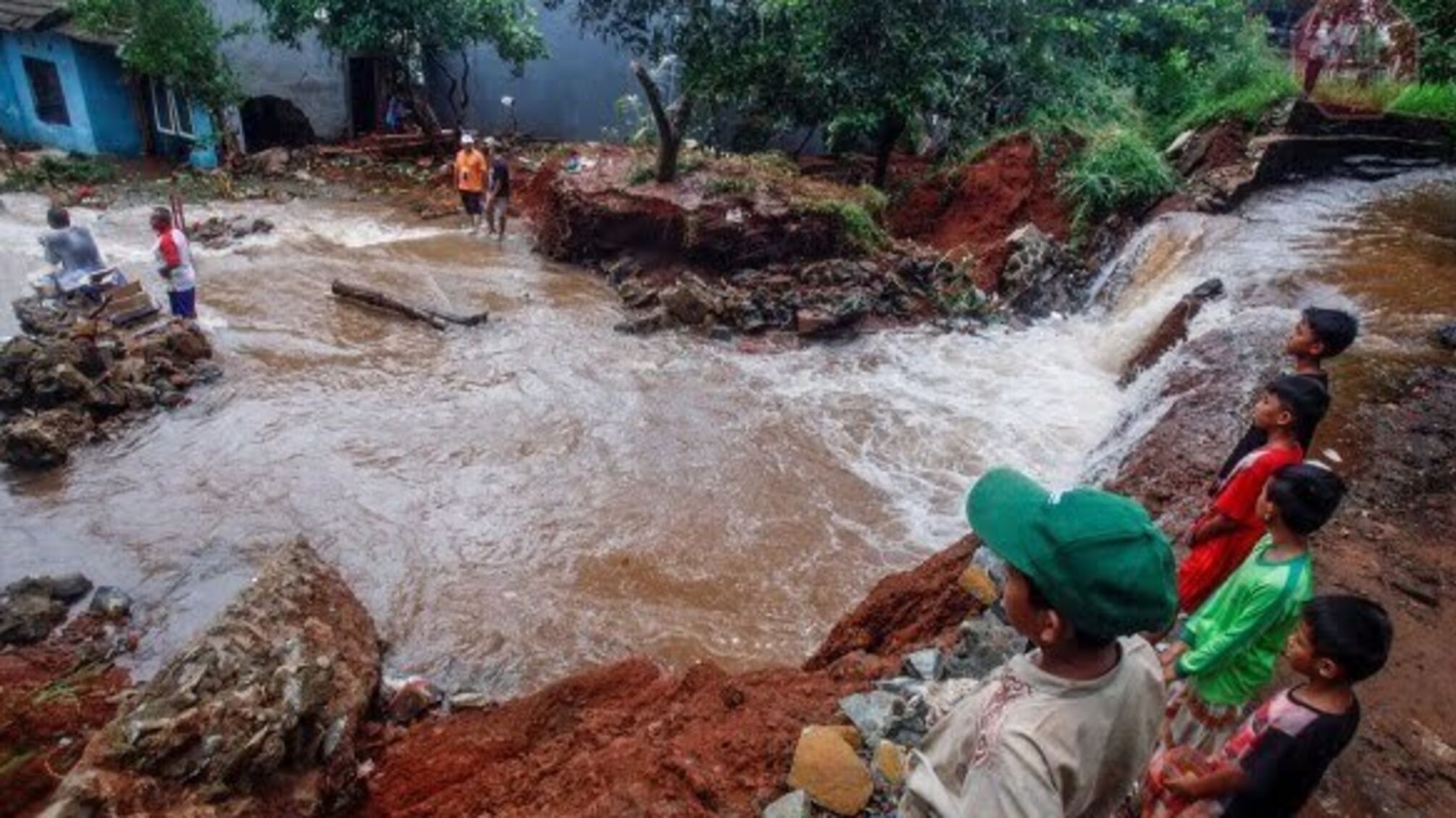 Наслідки глобального потепління: в Індонезії два острови пішли під воду