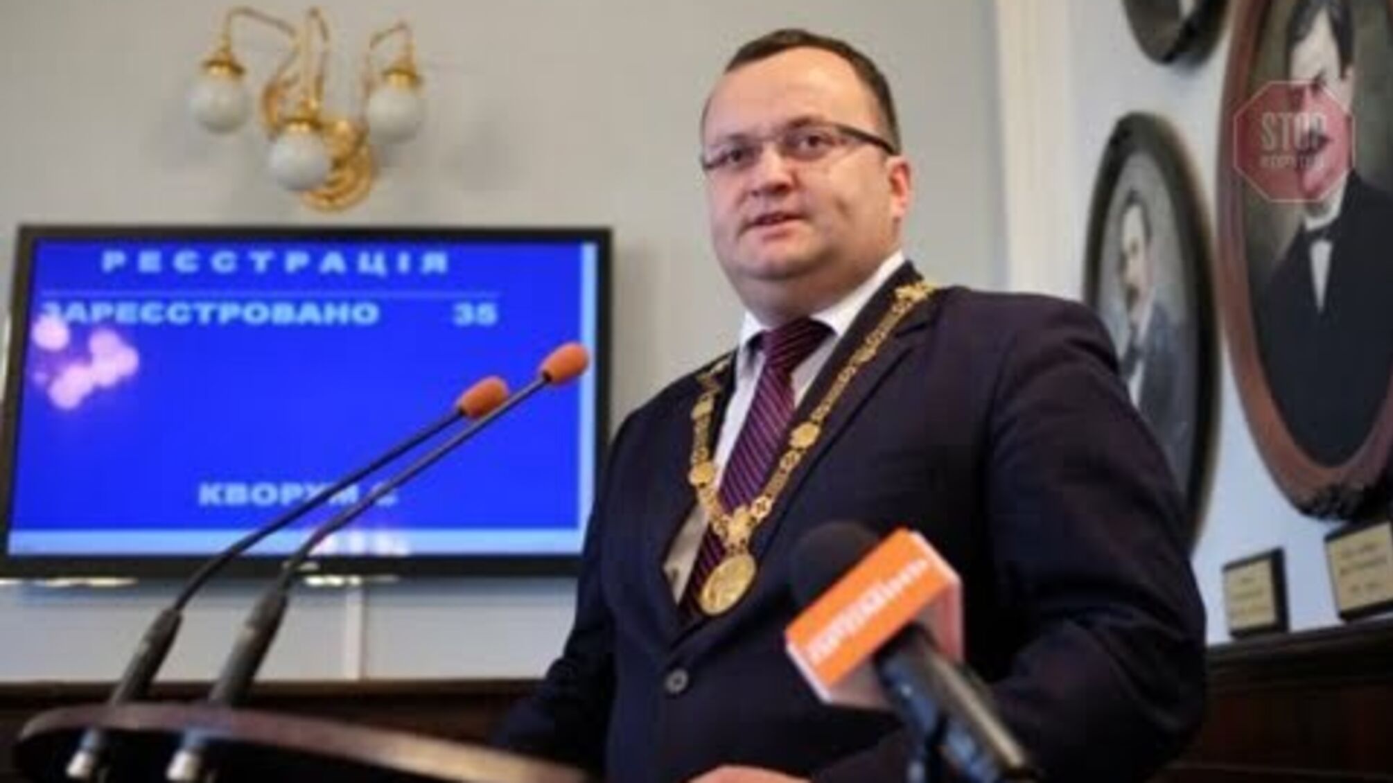 Чверть мільйона за відставку: мер Чернівців отримав компенсацію за дострокове звільнення