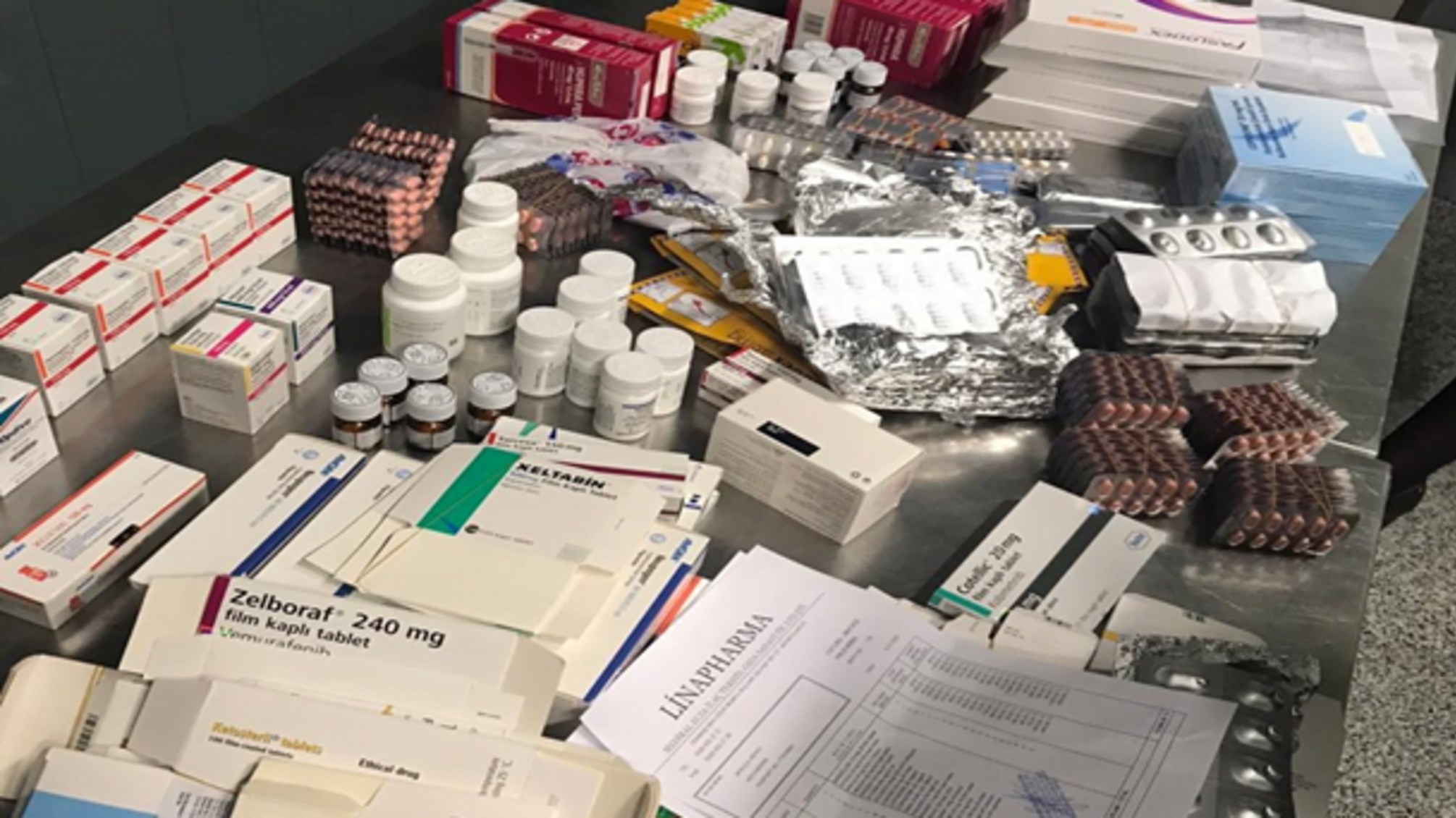 Хотів заробити на онкохворих: в Україну намагались завести фальсифіковані ліки