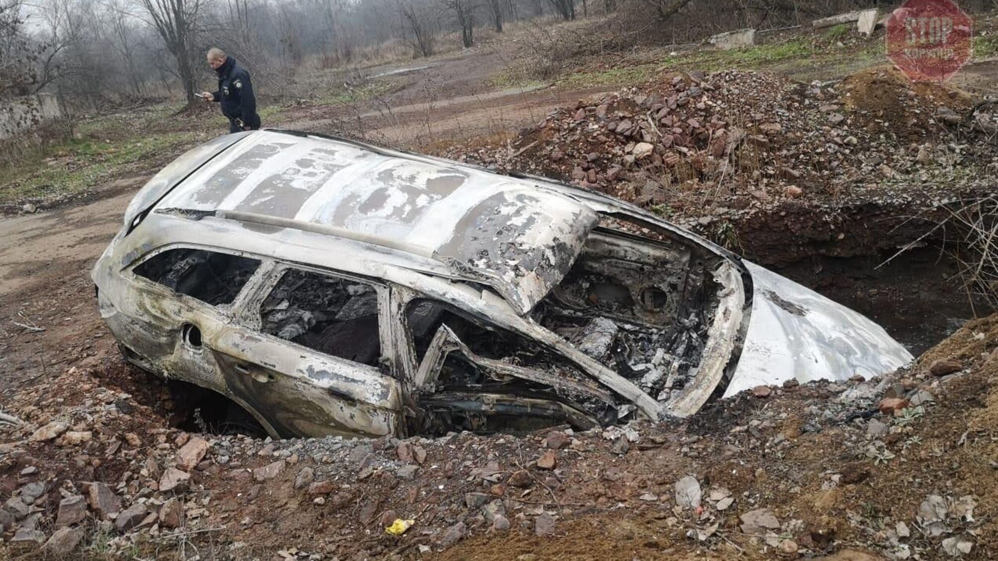 Помстився товаришу: на Дніпропетровщині чоловік підпалив авто знайомого