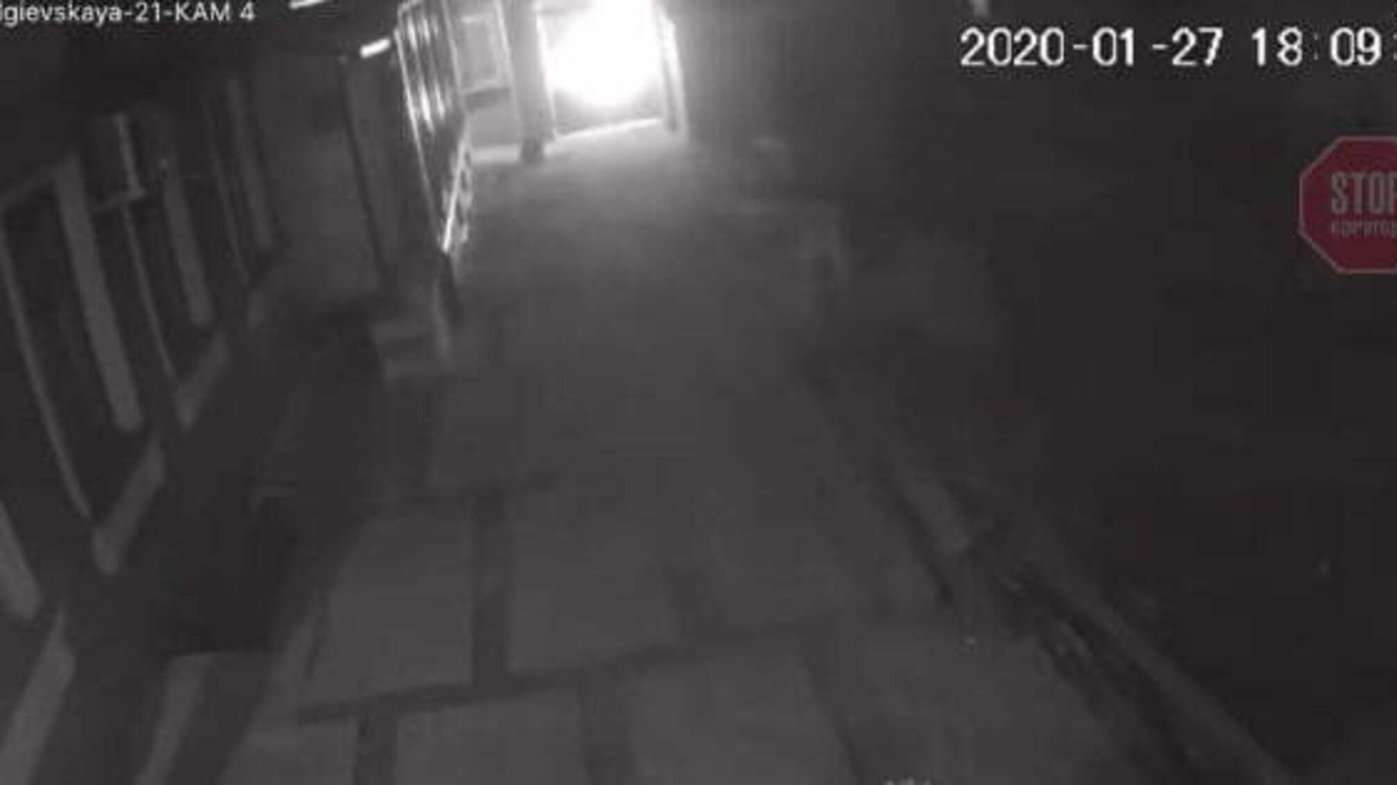 В Одесі сусіди врятували жінку, яка намагалась спалити себе (відео)