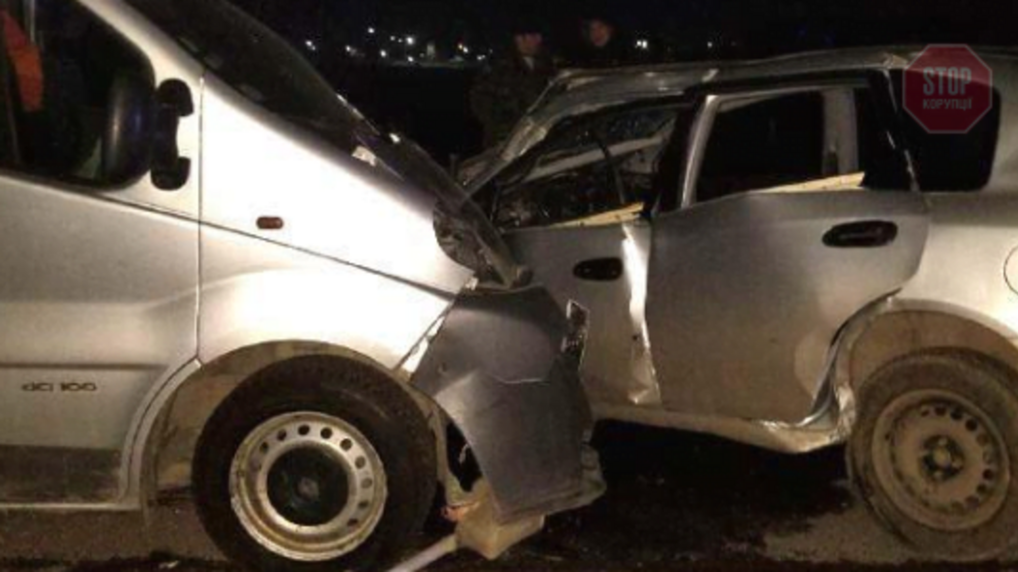 На Рівненщині сталося потрійне ДТП, двоє загиблих (фото)