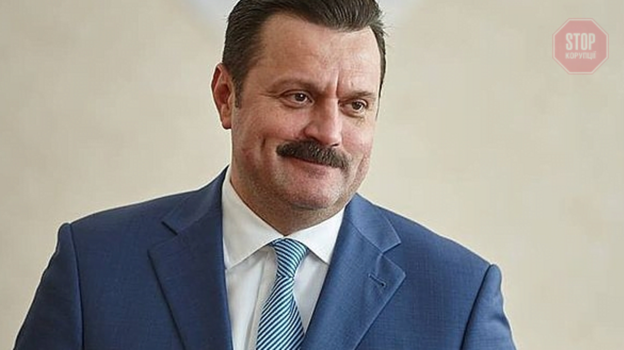 Оточення нардепа Деркача привласнили землю під Києвом на мільярд гривень