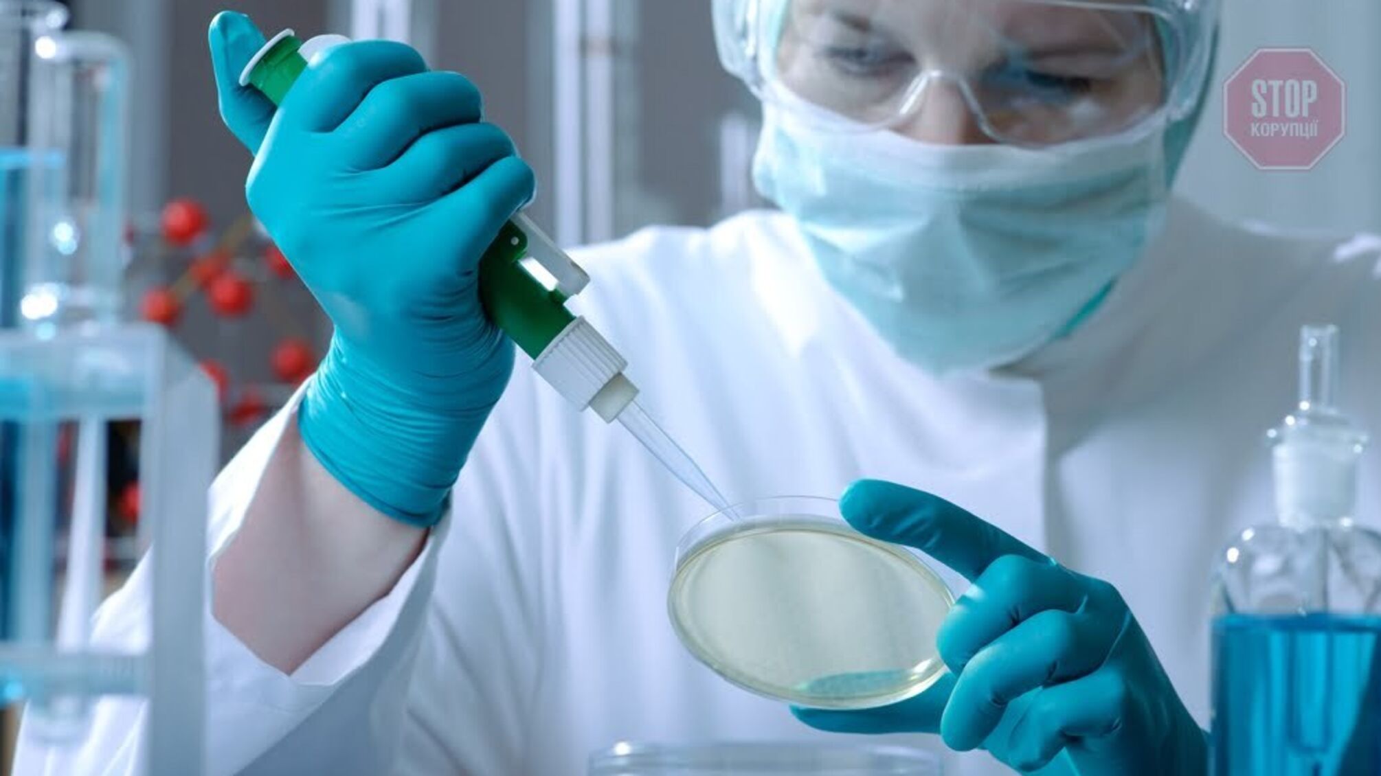 На Дніпропетровщині чоловік помер через консервовану свинину – подробиці