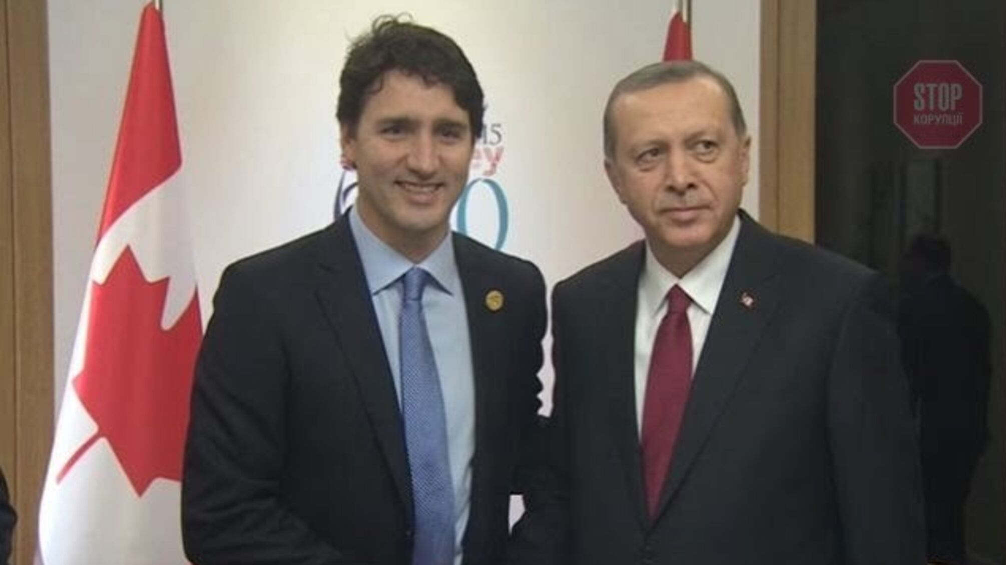 Лідери Канади і Туреччини обговорили катастрофу літака МАУ в Ірані