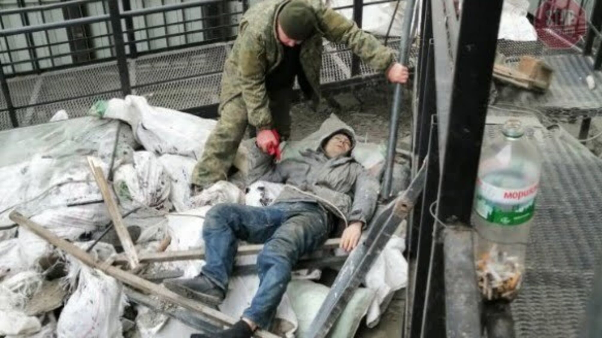 У Кропивницькому будівельник впав з багатоповерхівки: стан постраждалого важкий
