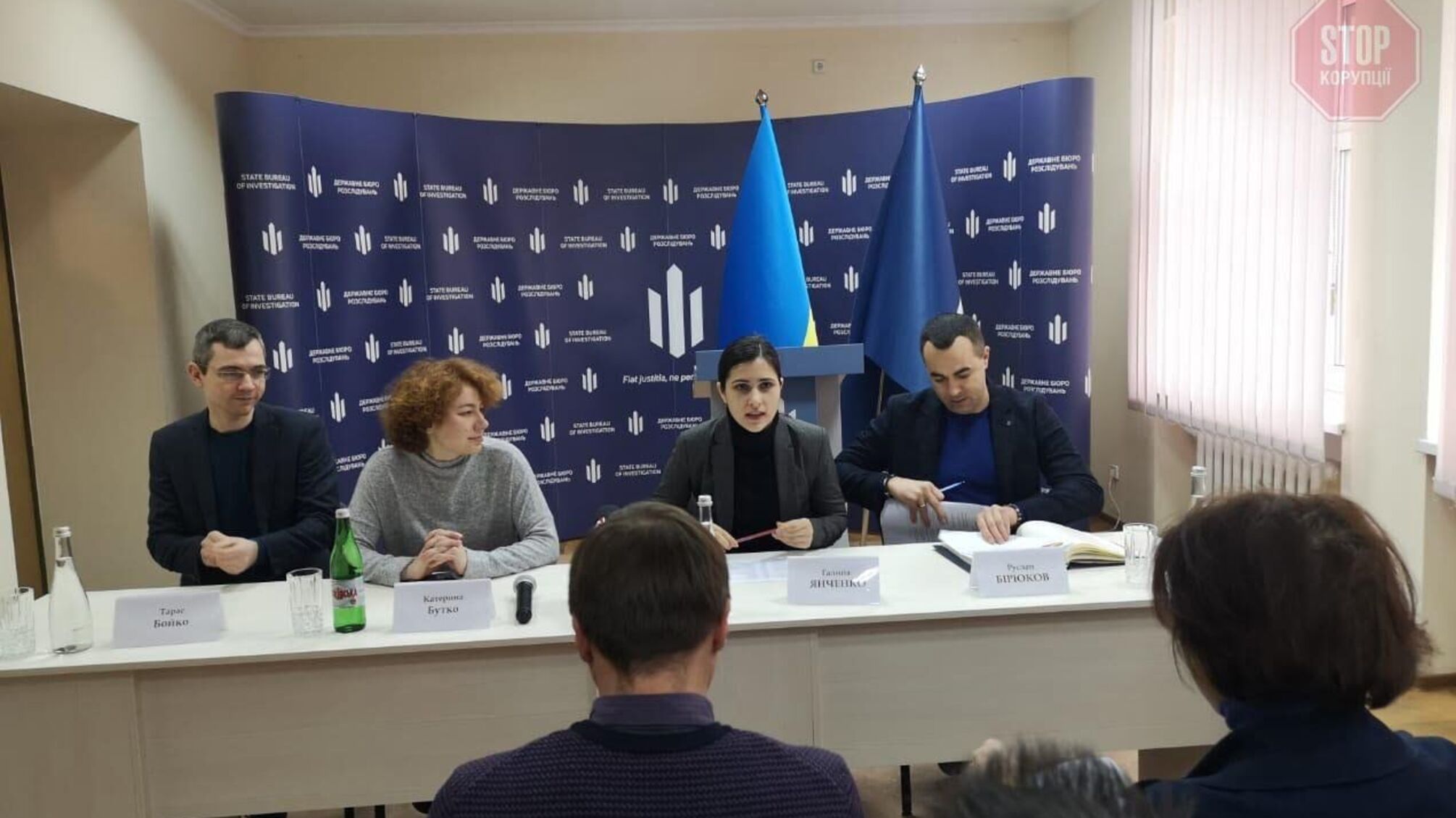 Емоційно і на межі скандалу: як очільниця ДБР зустрічалася з громадськістю