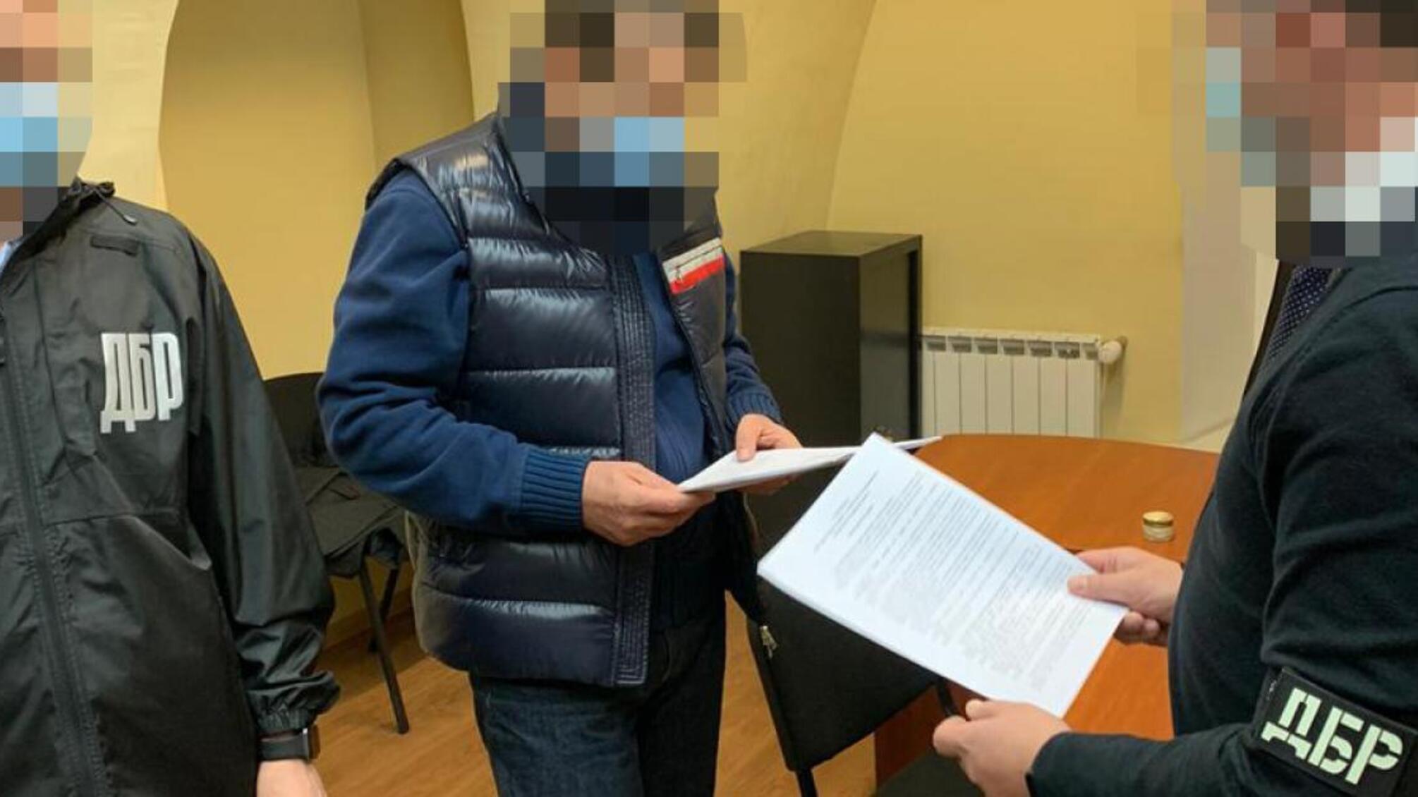 Заволодіння коштами у сумі 2,5 мільярдами гривень бенефіціаром банку - ДБР повідомило про підозру ексзаступнику голови правління банку «Фінанси та Кредит»