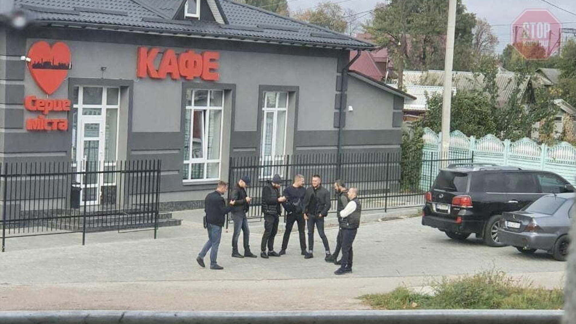 Вибори-2020: на Чернігівщині у 208-му окрузі виявили групу «тітушок» (фото)