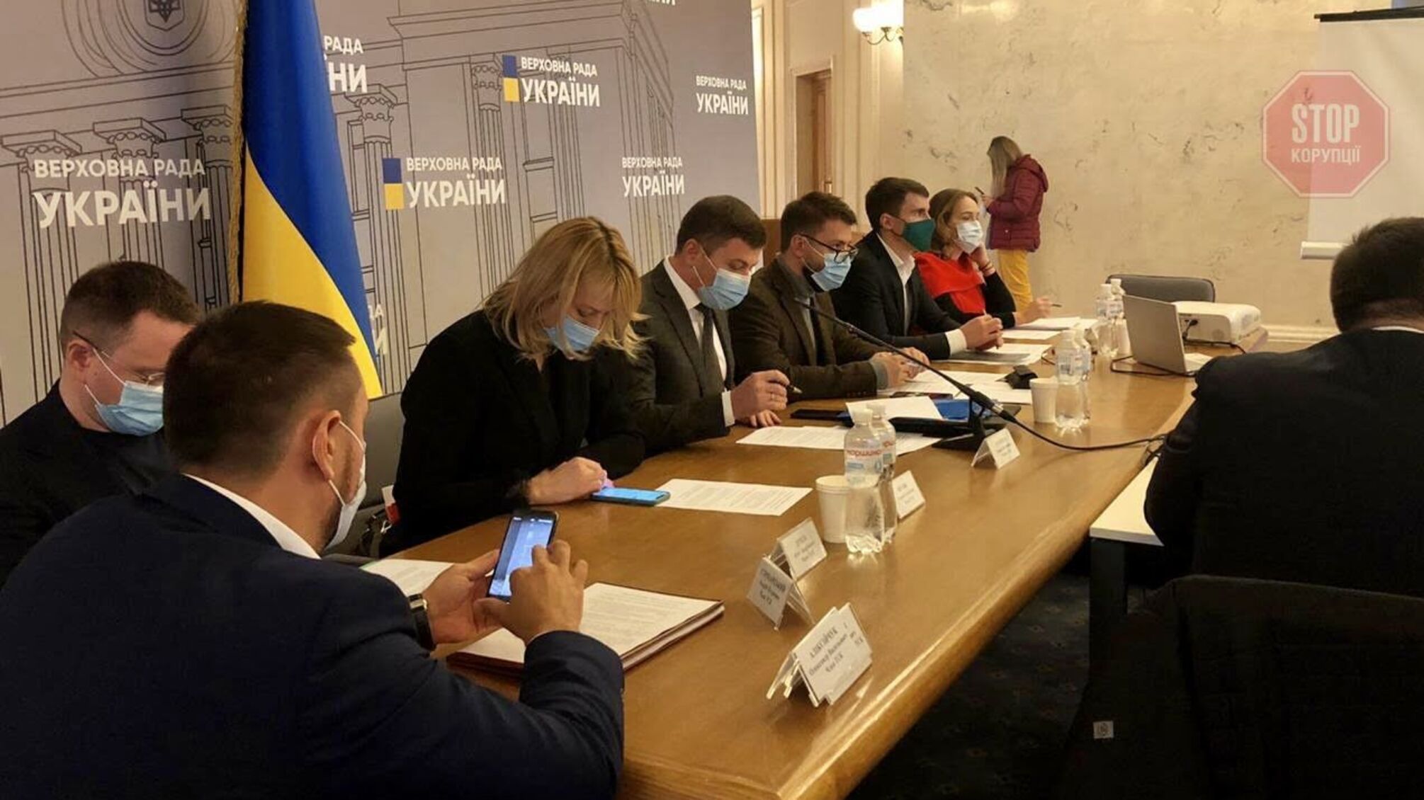 Нардеп Пузійчук «наїхав» на в.о. керівника ДАБІ Федоренка в Раді (фото)