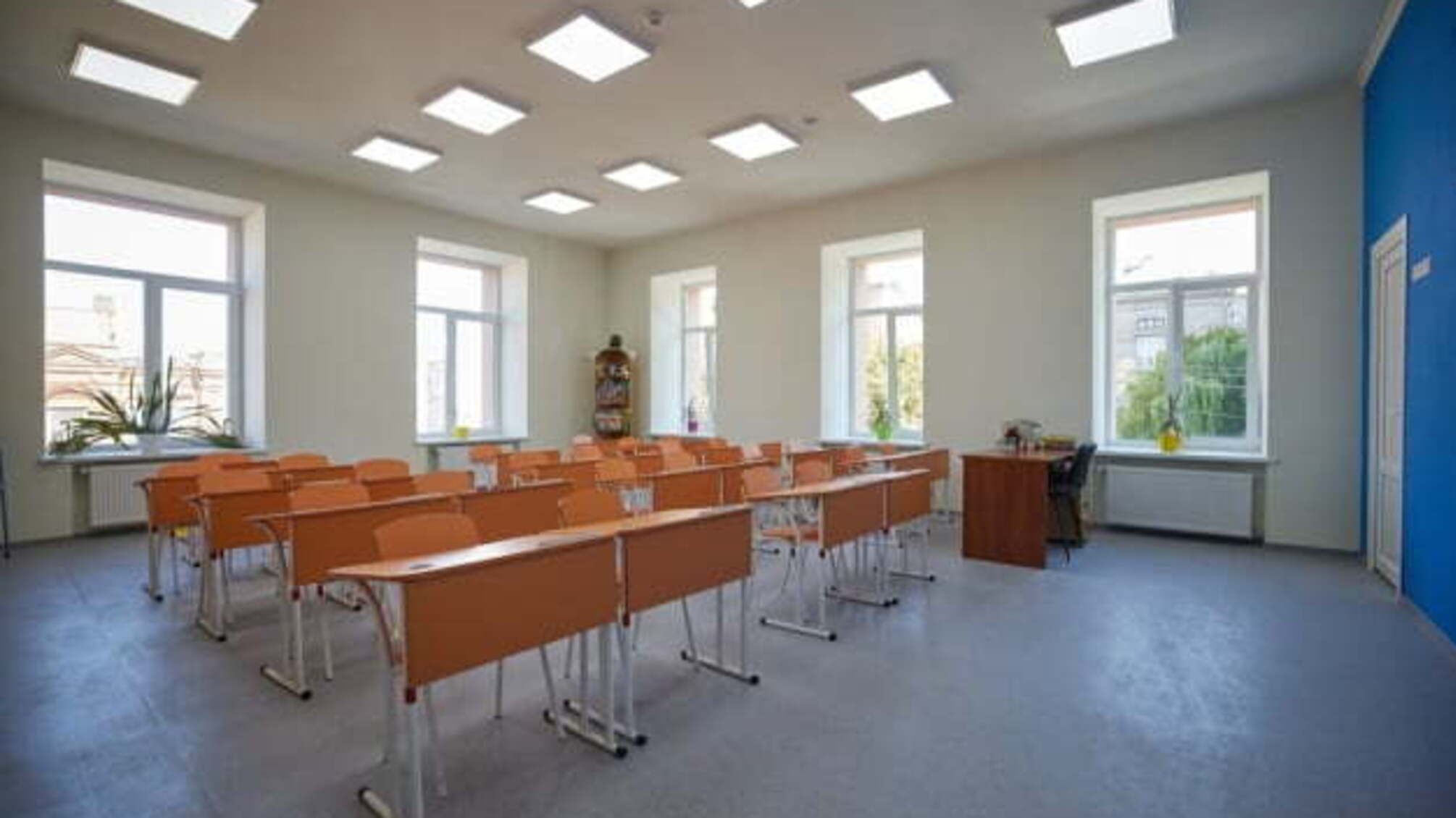 Міносвіти рекомендує школам піти на канікули з 15 по 30 жовтня