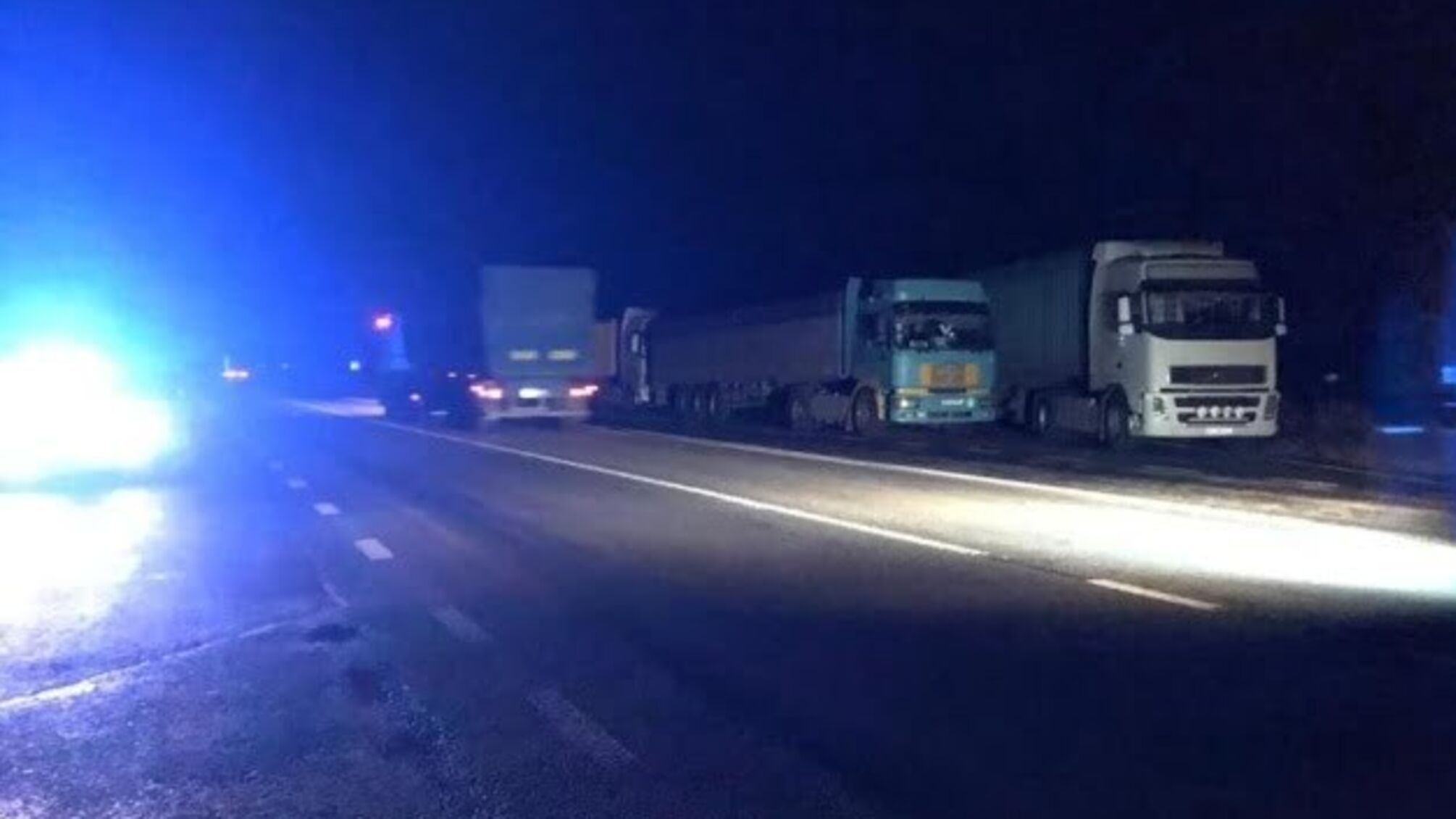 На пункті ГВК під Миколаєвом перевізники створили штучний затор із сотні вантажівок