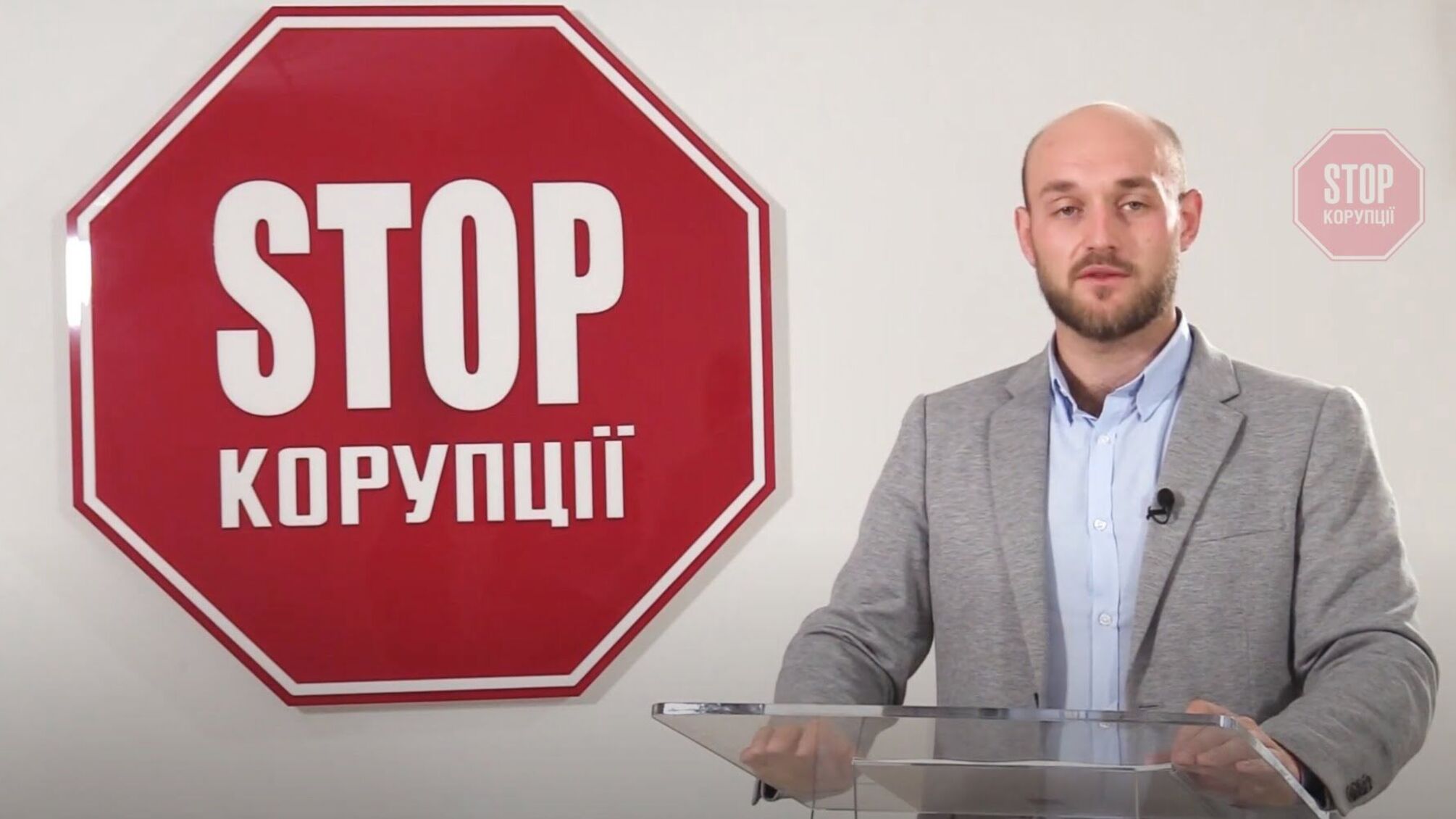 У Рівному – яйця, в Чернігові – лампочки: виборцям роздають подарунки з портретами кандидатів