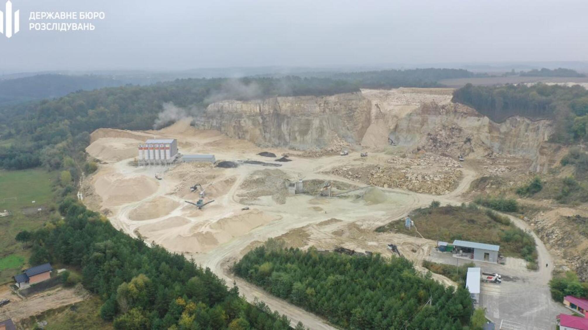 Більше 40 мільйонів збитків через відчуження території лісогосподарства – ДБР повідомило про підозру директору лісгоспу на Львівщині (ВІДЕО)