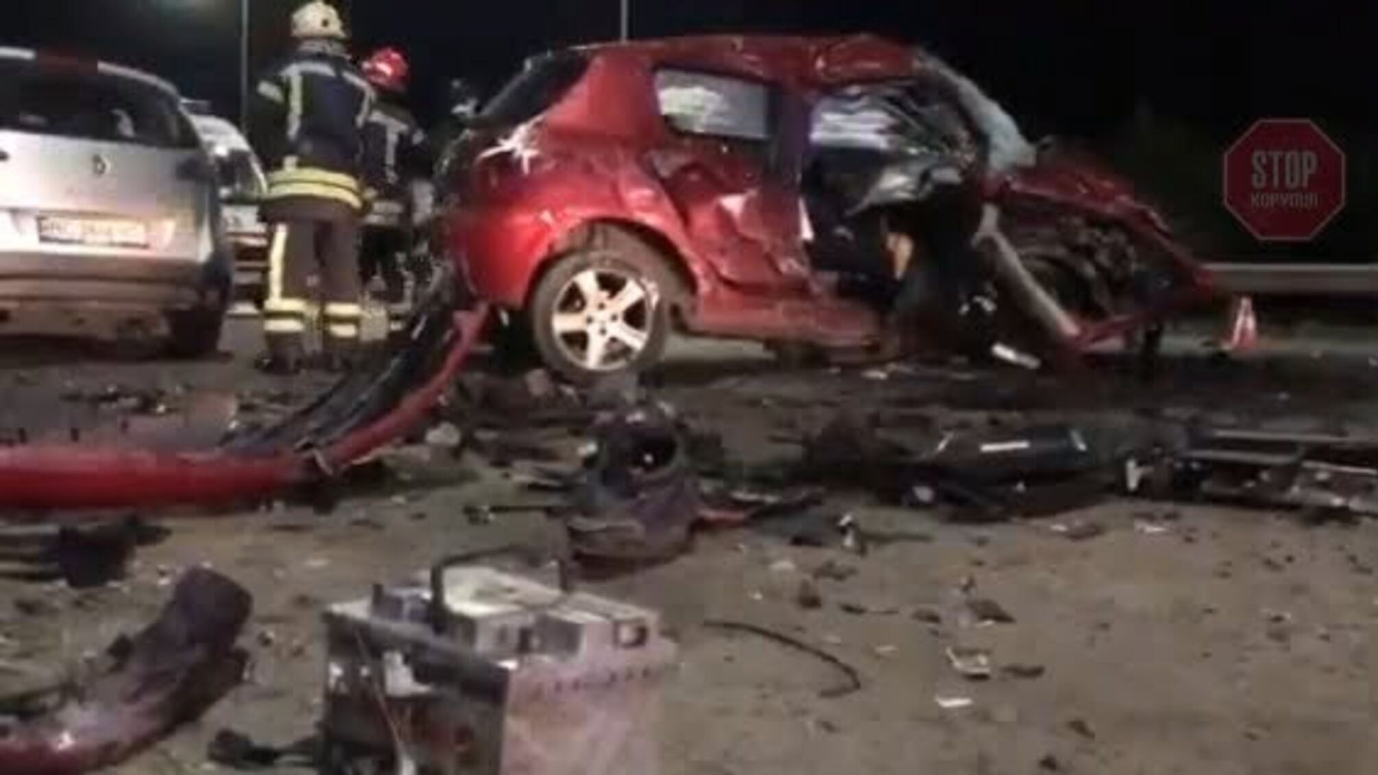 На об'їзній дорозі Львова сталася аварія, є загиблі (відео)
