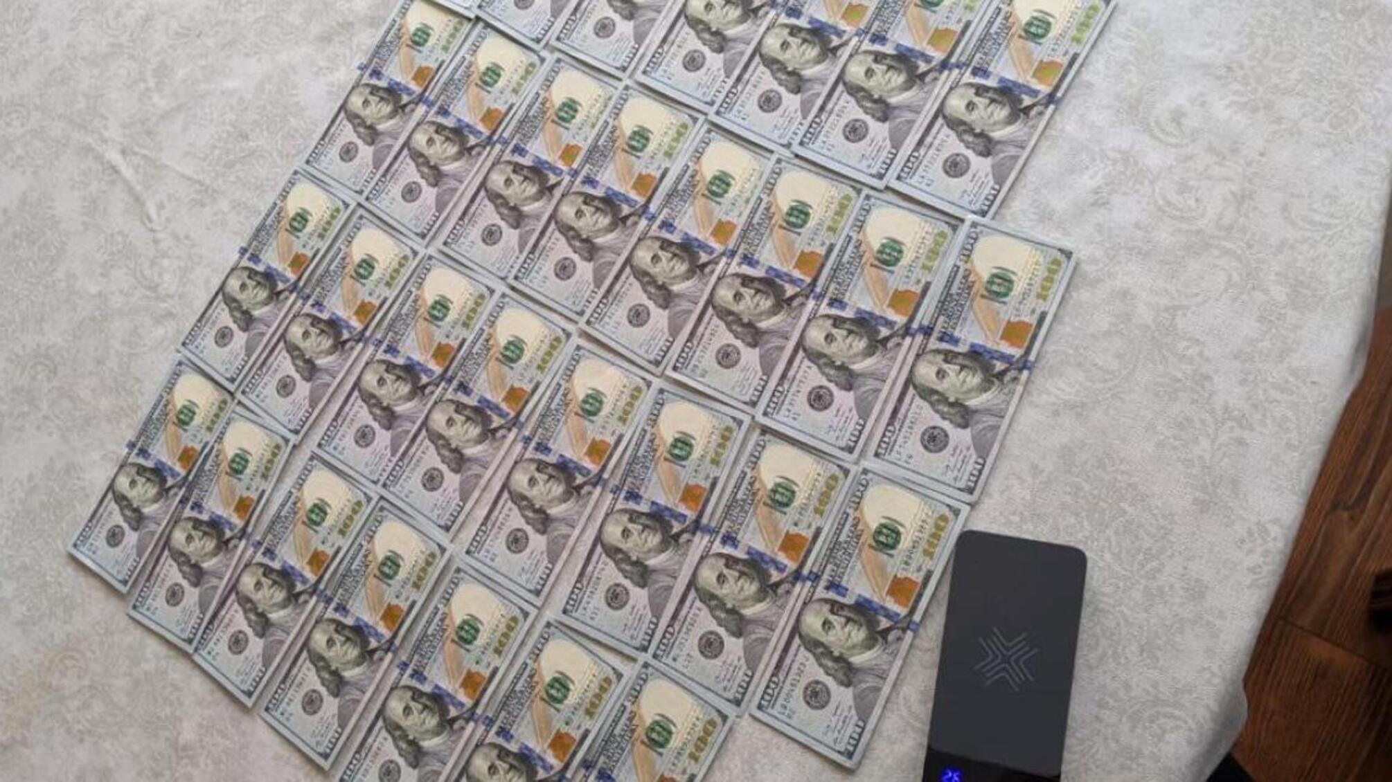 Збитки на суму понад 460 000 гривень – ДБР повідомило про підозру одному із заступників начальника Дніпропетровської митниці ДФС