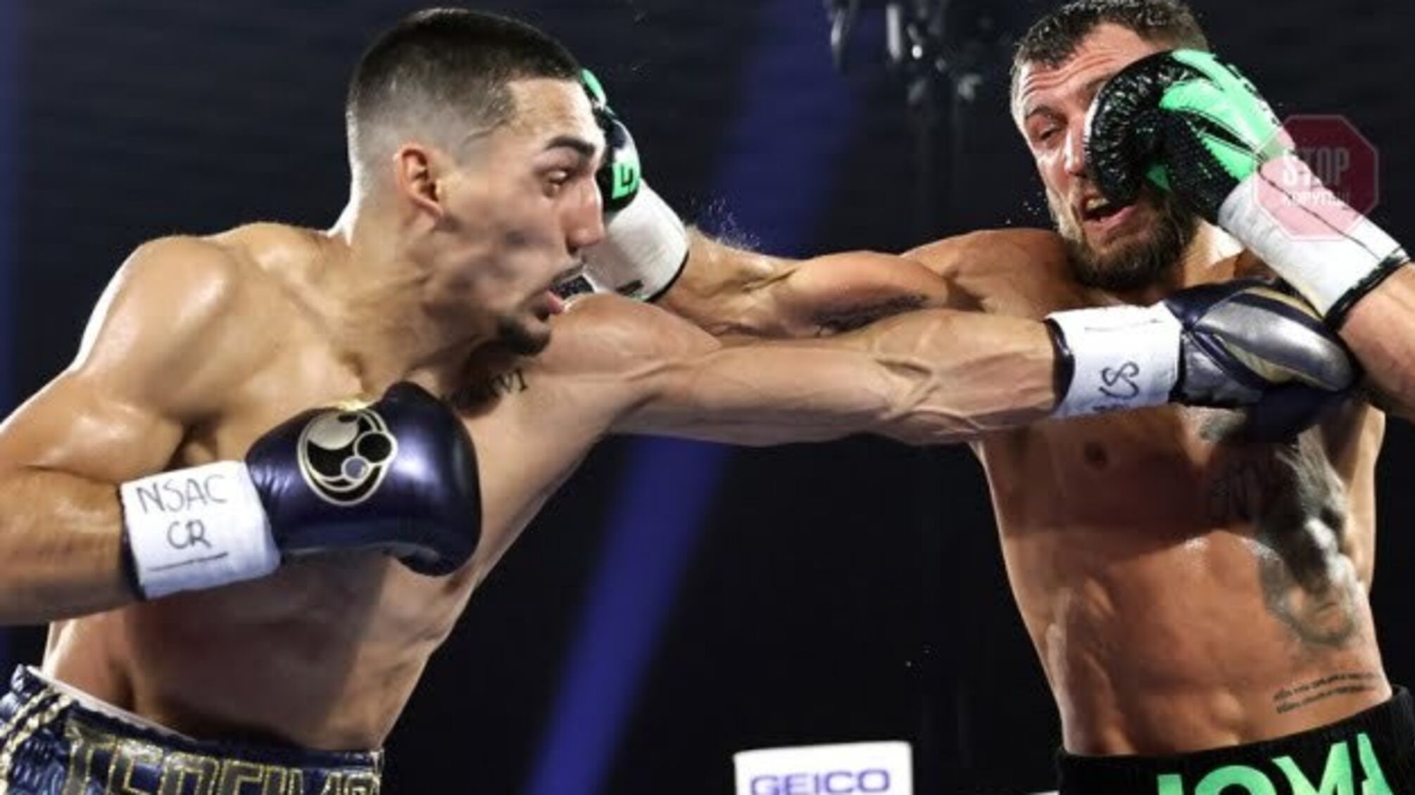 Ломаченко програв Лопесу і втратив усі чемпіонські пояси